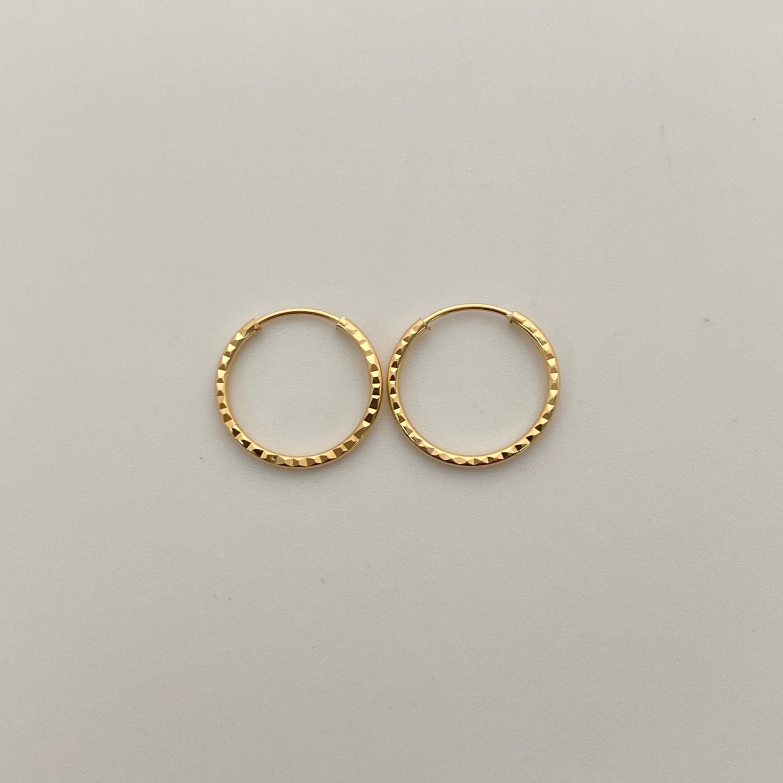 Candonga imperdible diamantada Oro amarillo 18k 0,75 Gr / 1,5 Cm