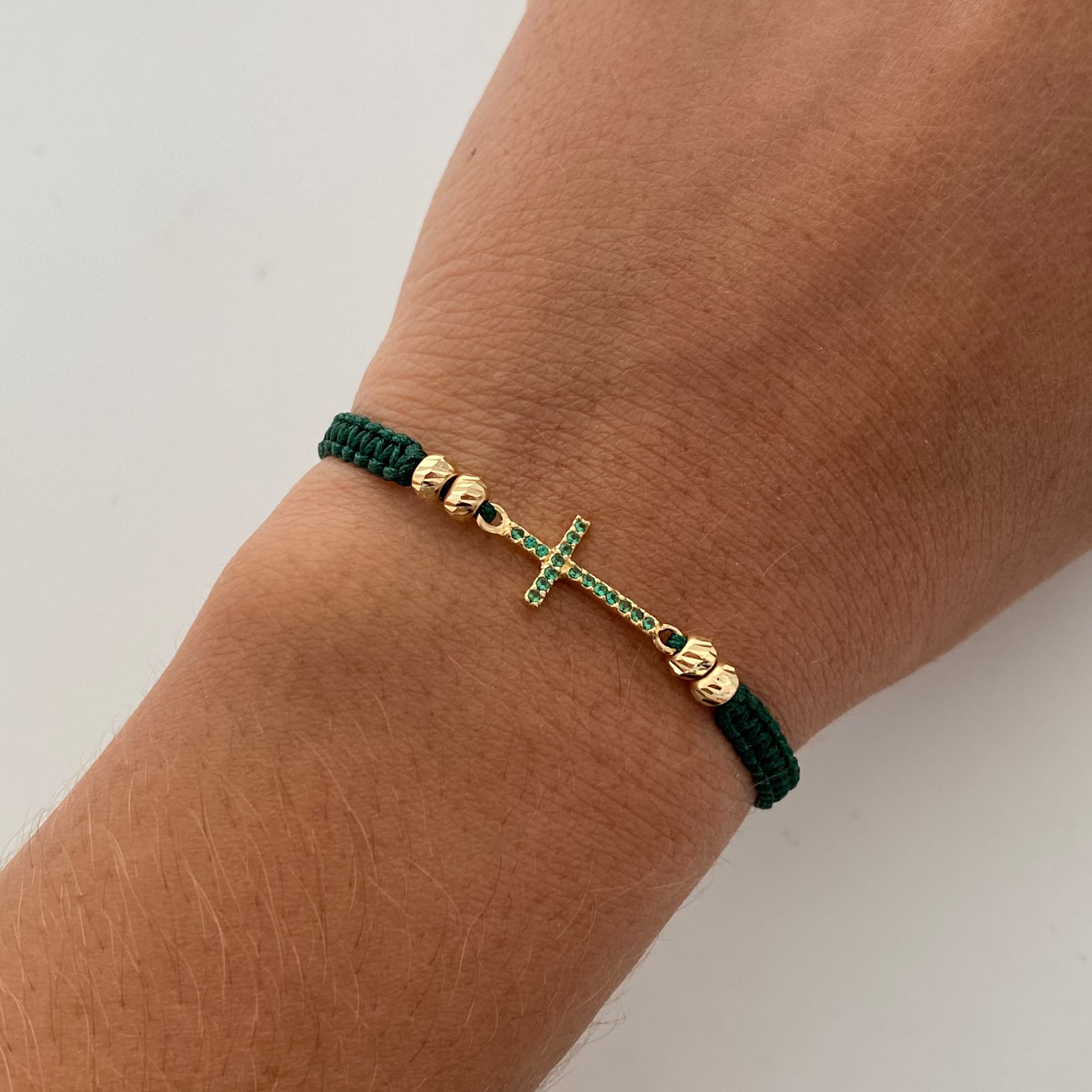 Pulsera tejida Cruz Circones Verde bolas diamantadas 4mm Oro amarillo 18k 0,9 Gr