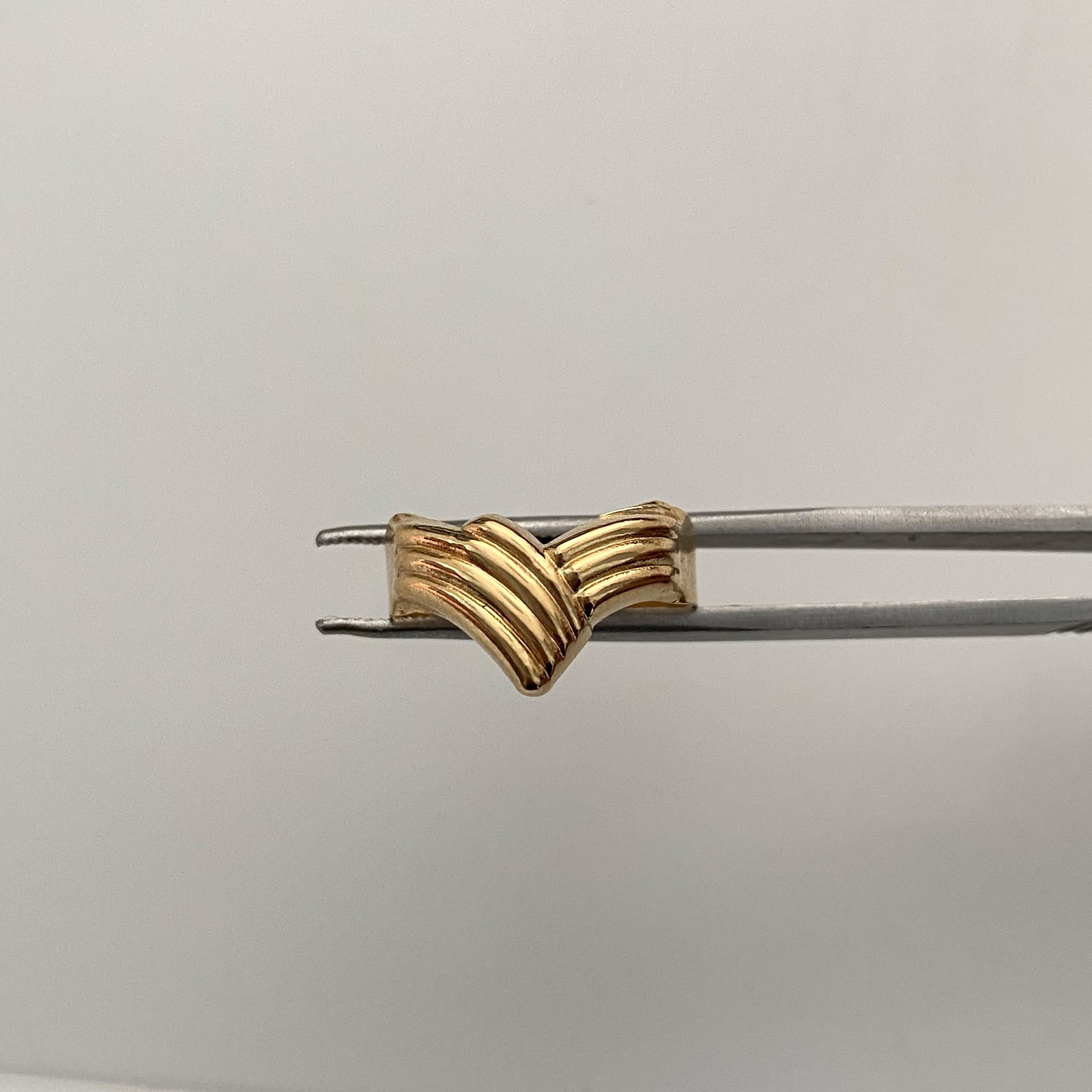 Anillo Troquel Pico Oro amarillo 18k / Talla 9 / 1,85 Gr / 3,8 mm