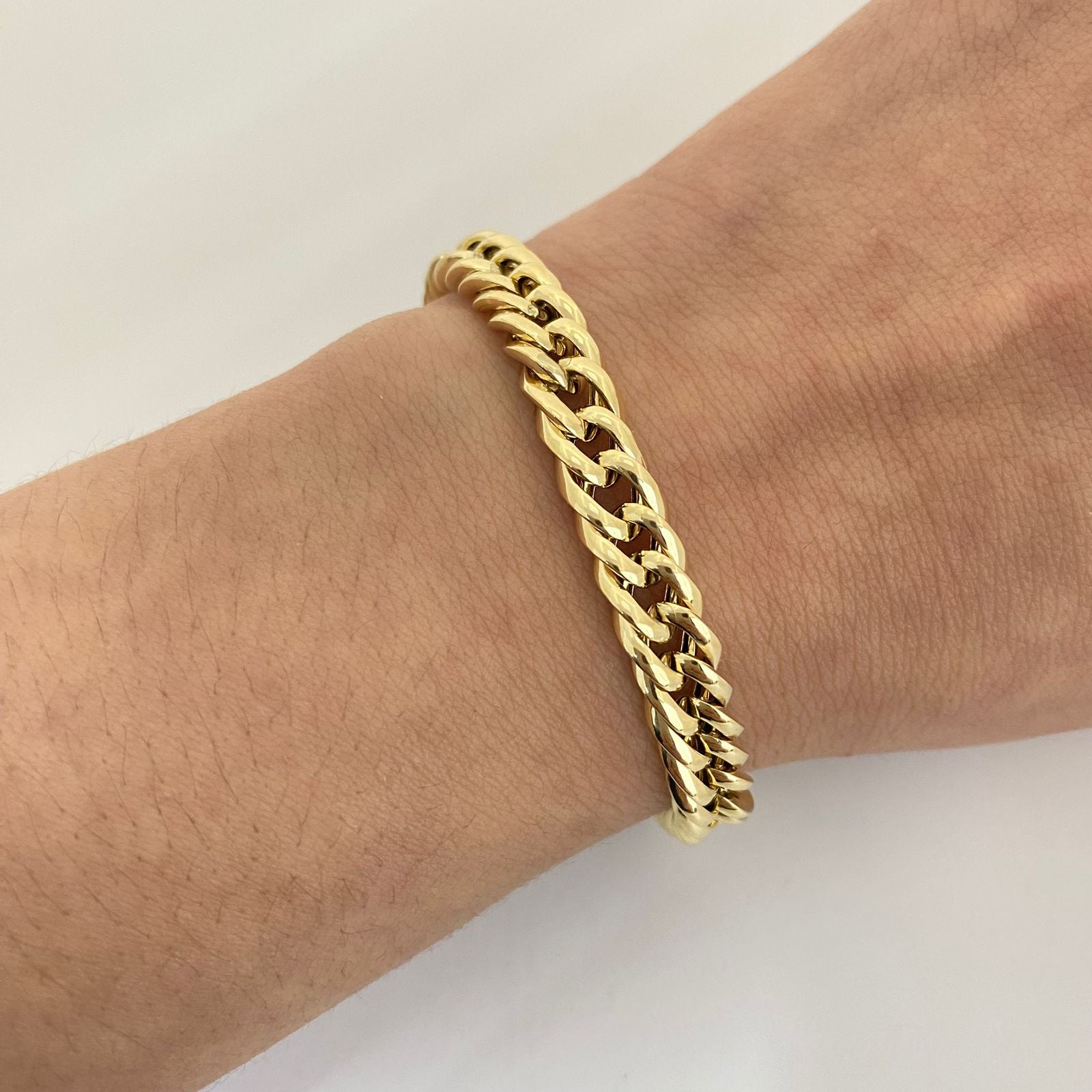 Pulso It cubano moch  Oro amarillo 18k +1 / 8,4 Gr / 7,2 mm / 20 Cm