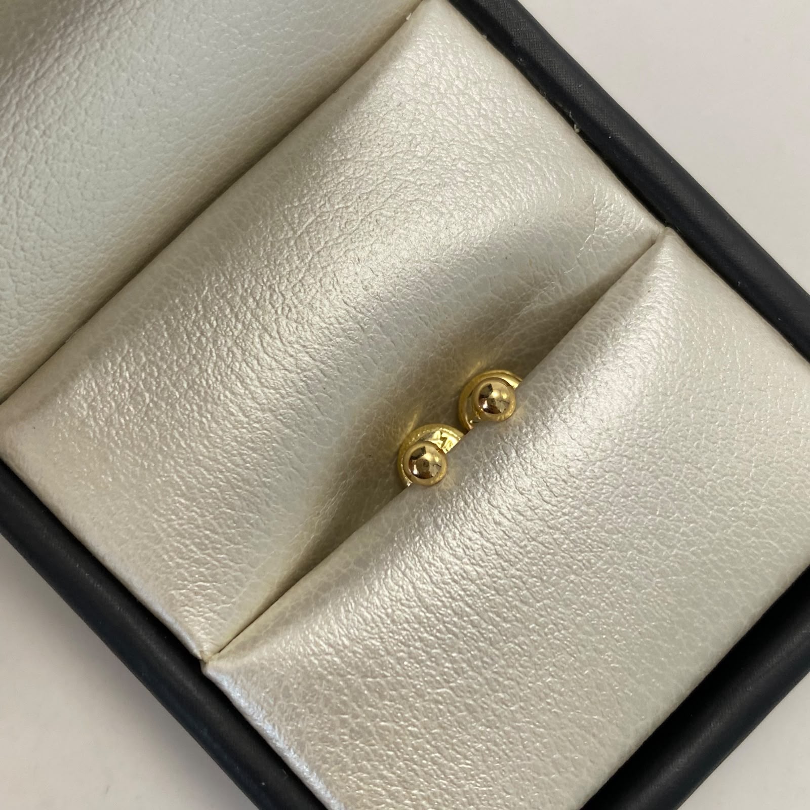 Topos media bola liso 3mm Oro amarillo 18k 0,35 Gr