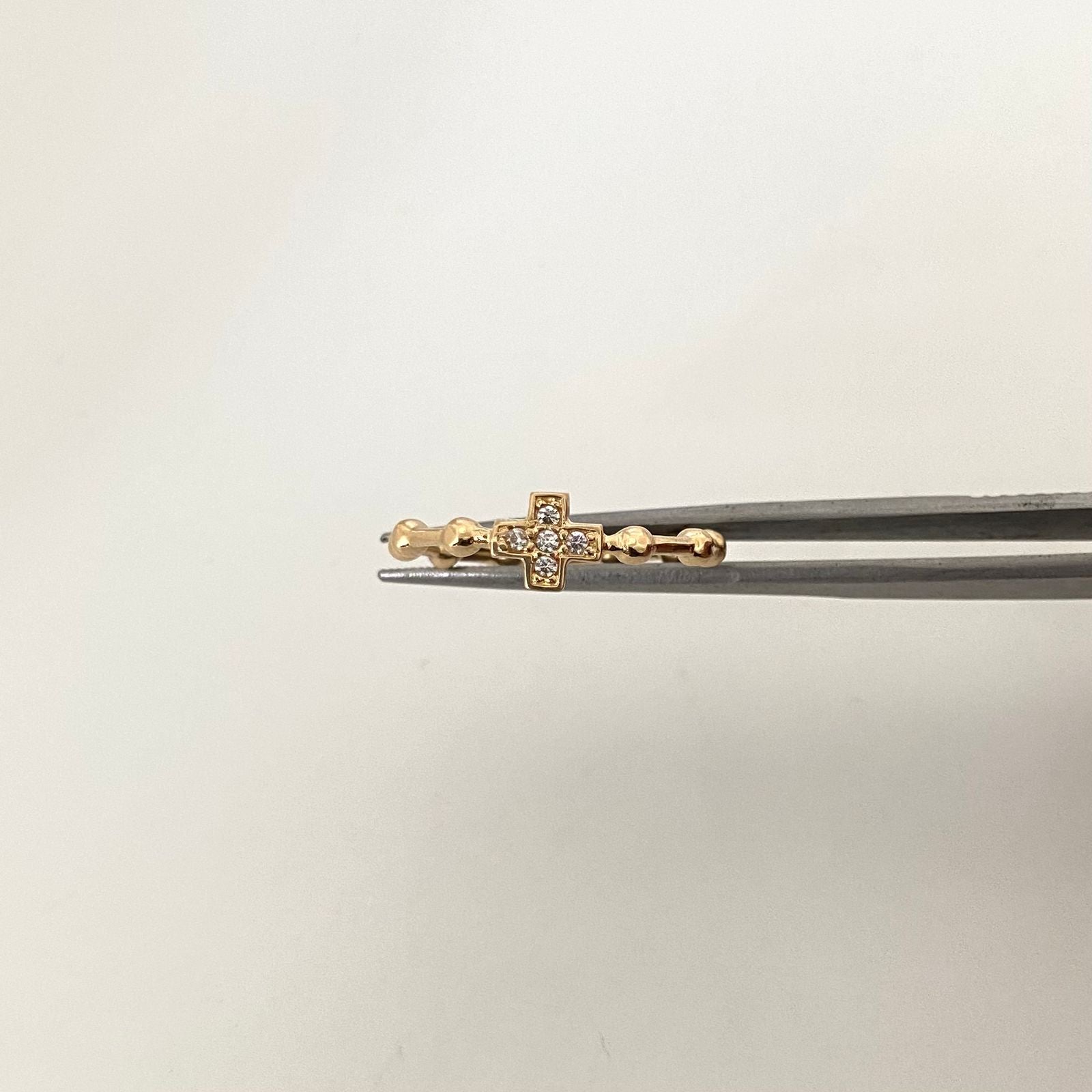 Anillo denario centro cruz circones Oro amarillo 18k / Talla 10 / 3,80 Gr