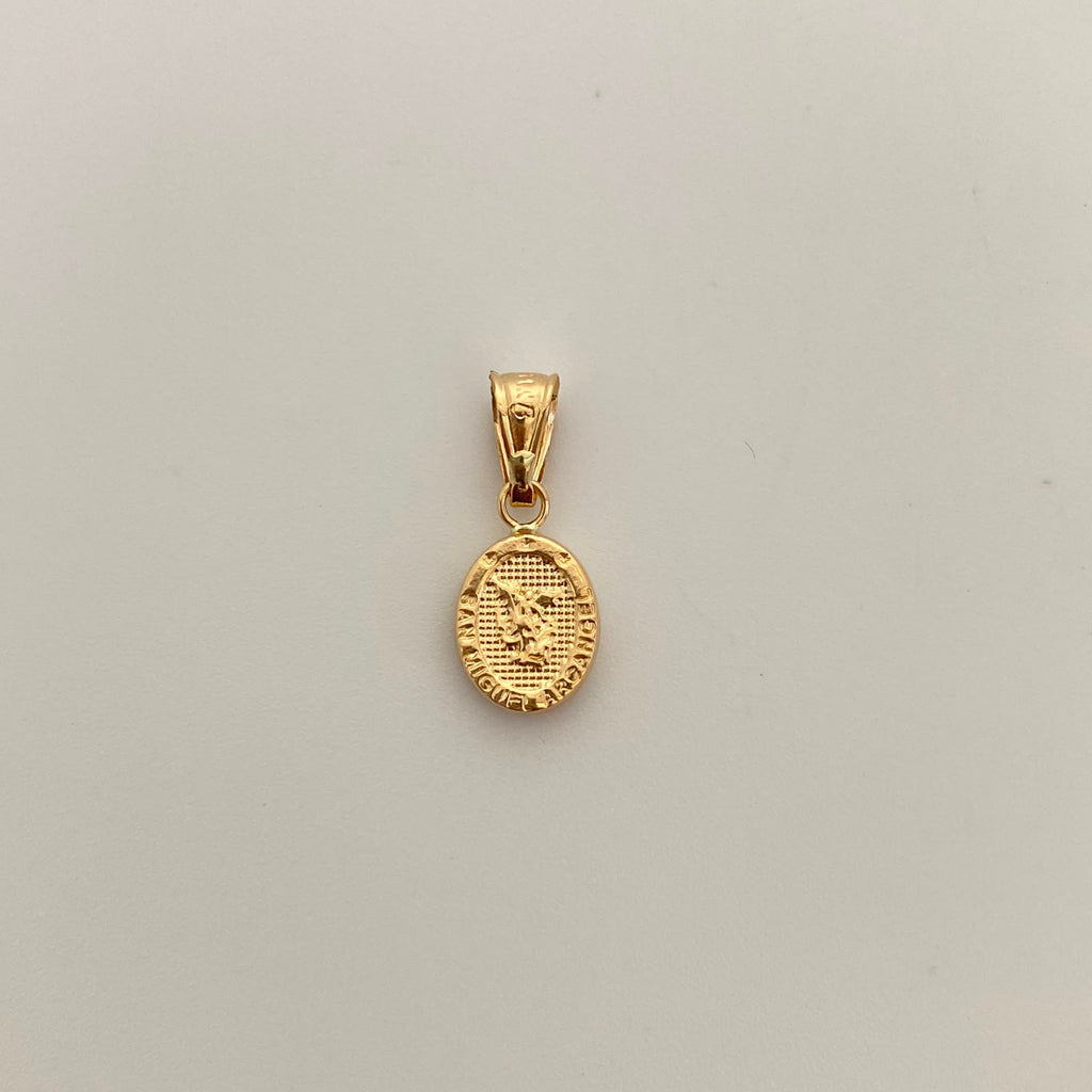 Dije San Miguel Arcangel Oro amarillo 18k 0,55 Gr / 8,4 mm / 1,9 Cm