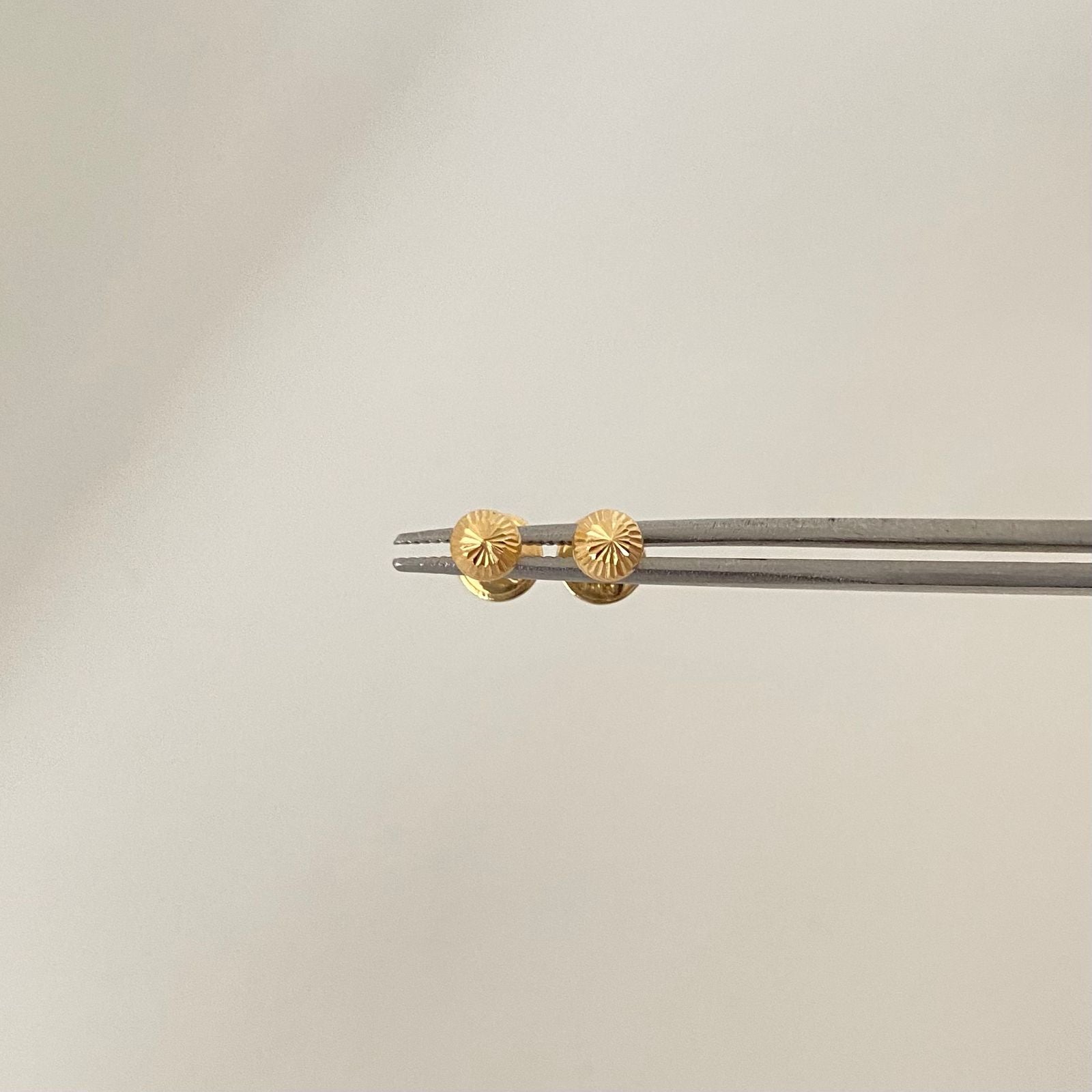 Topo bola diamantada Oro amarillo 18k 0,5 Gr / 4,0 mm