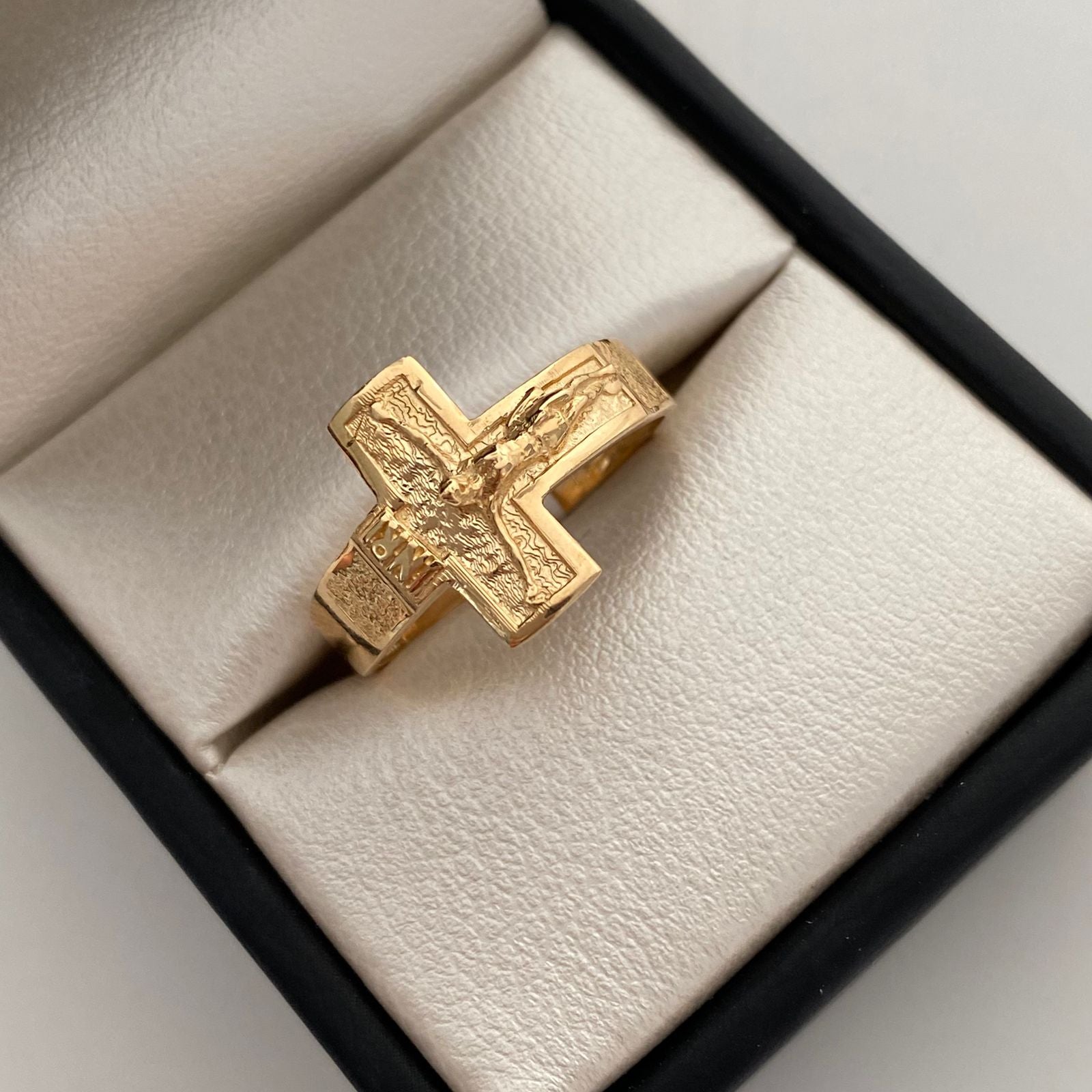 Anillo Cruz Oro amarillo 18k / Talla 9 / 4,6 Gr / 4,7 mm
