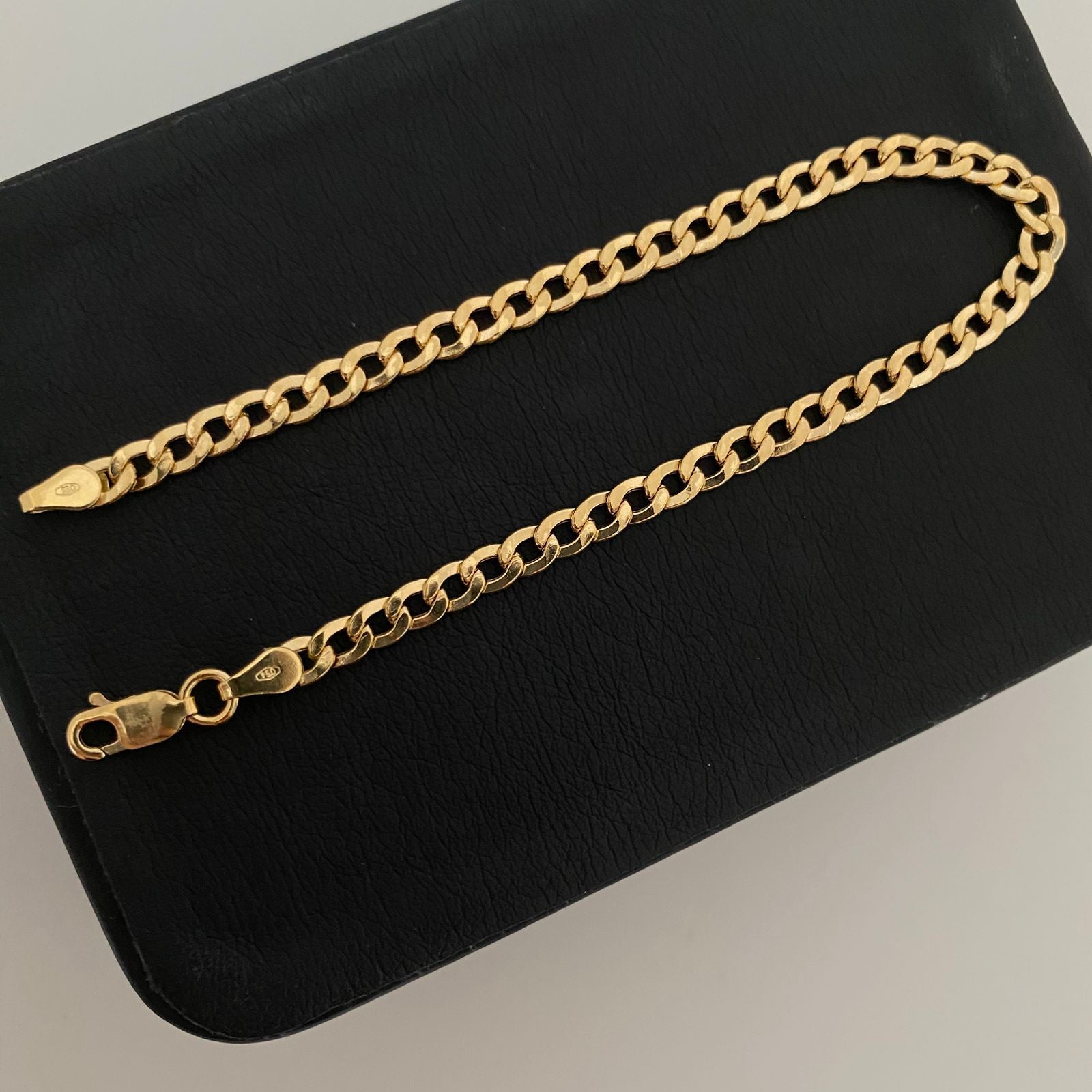 Pulso It cubano Oro amarillo 18k +1 / 3,95 Gr / 3,95 mm / 18.5 Cm