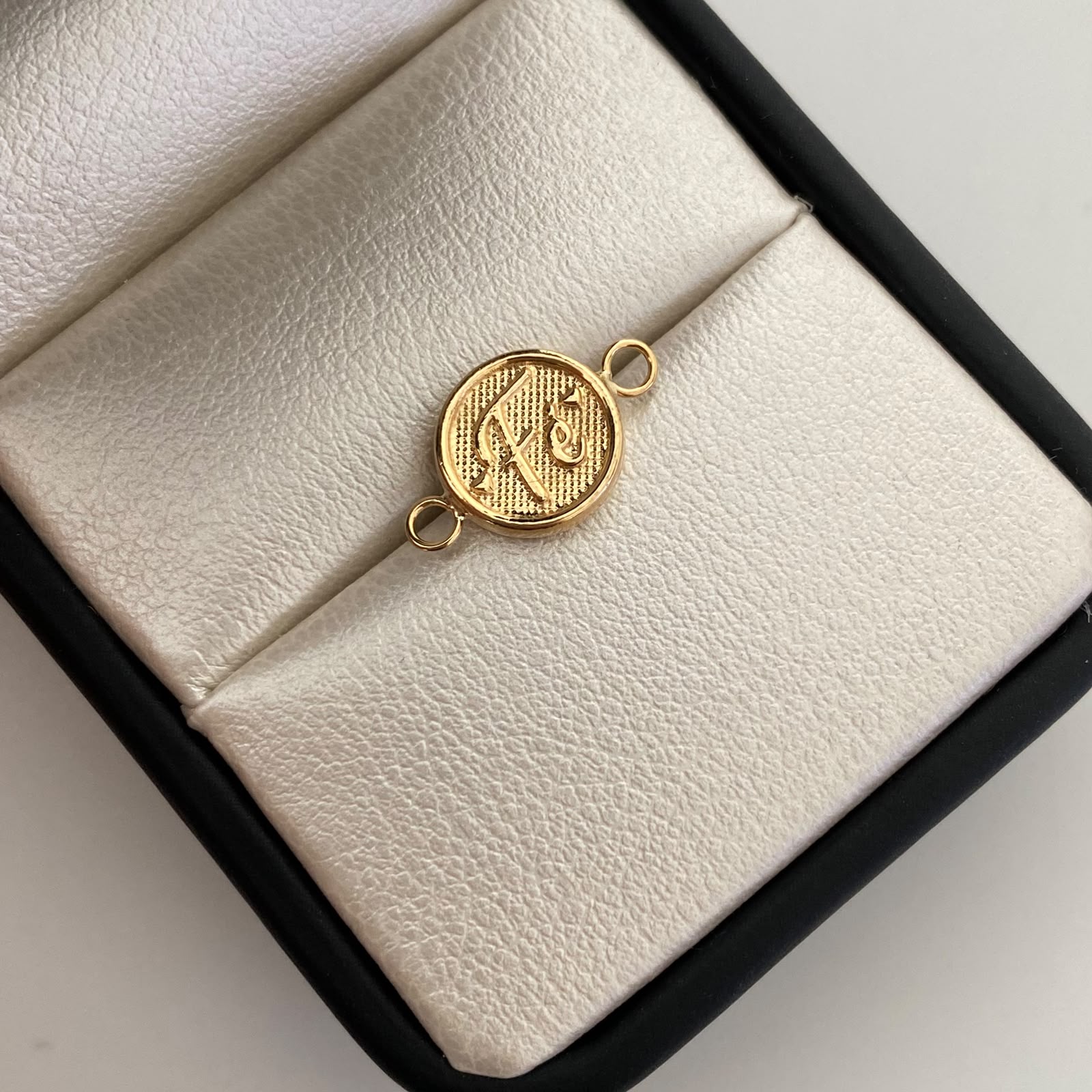 Herraje Fe Oro amarillo 18k 0,55 Gr / 1,6 Cm