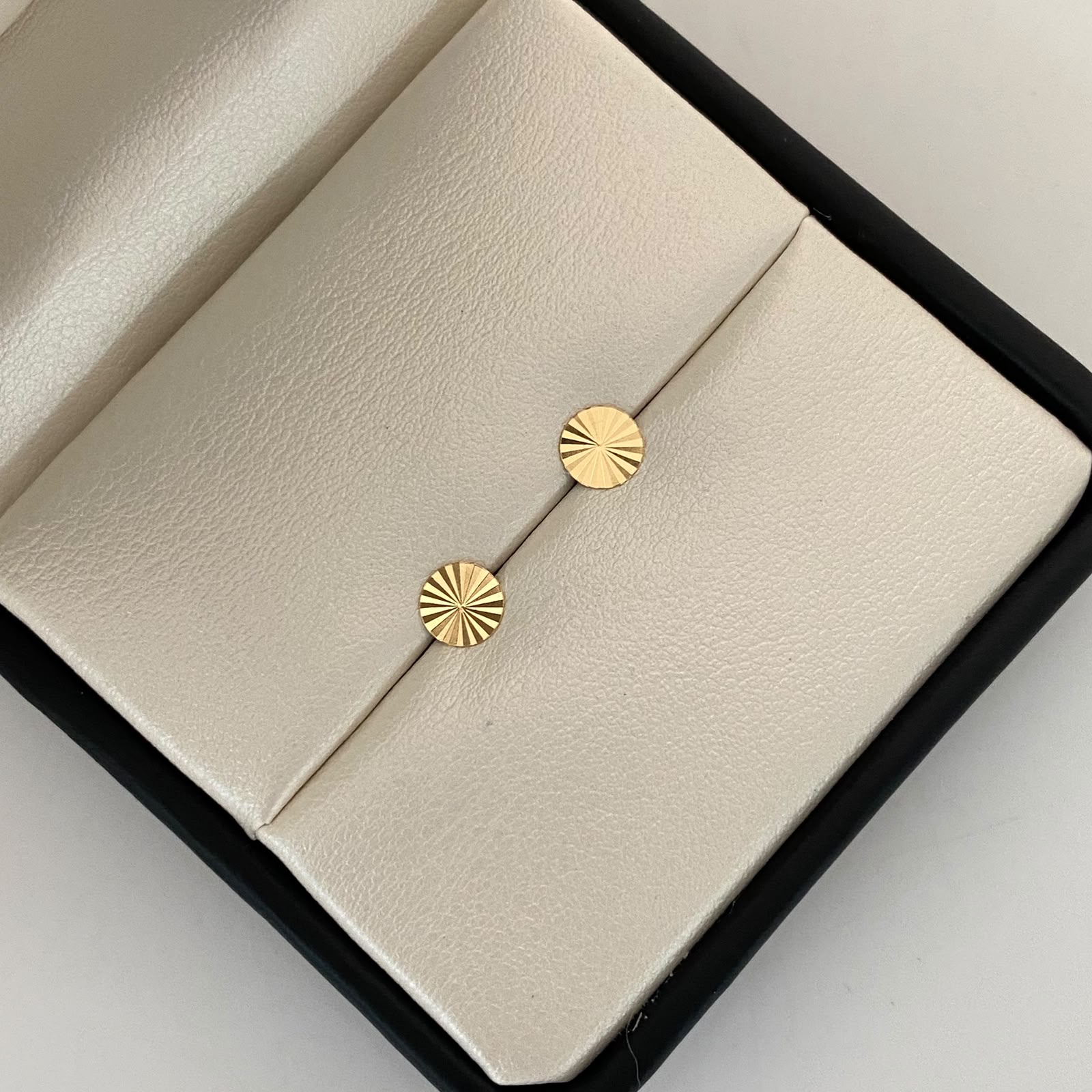 Topos circulo plano diamantado Oro amarillo 18k 0,5 Gr / 5 mm