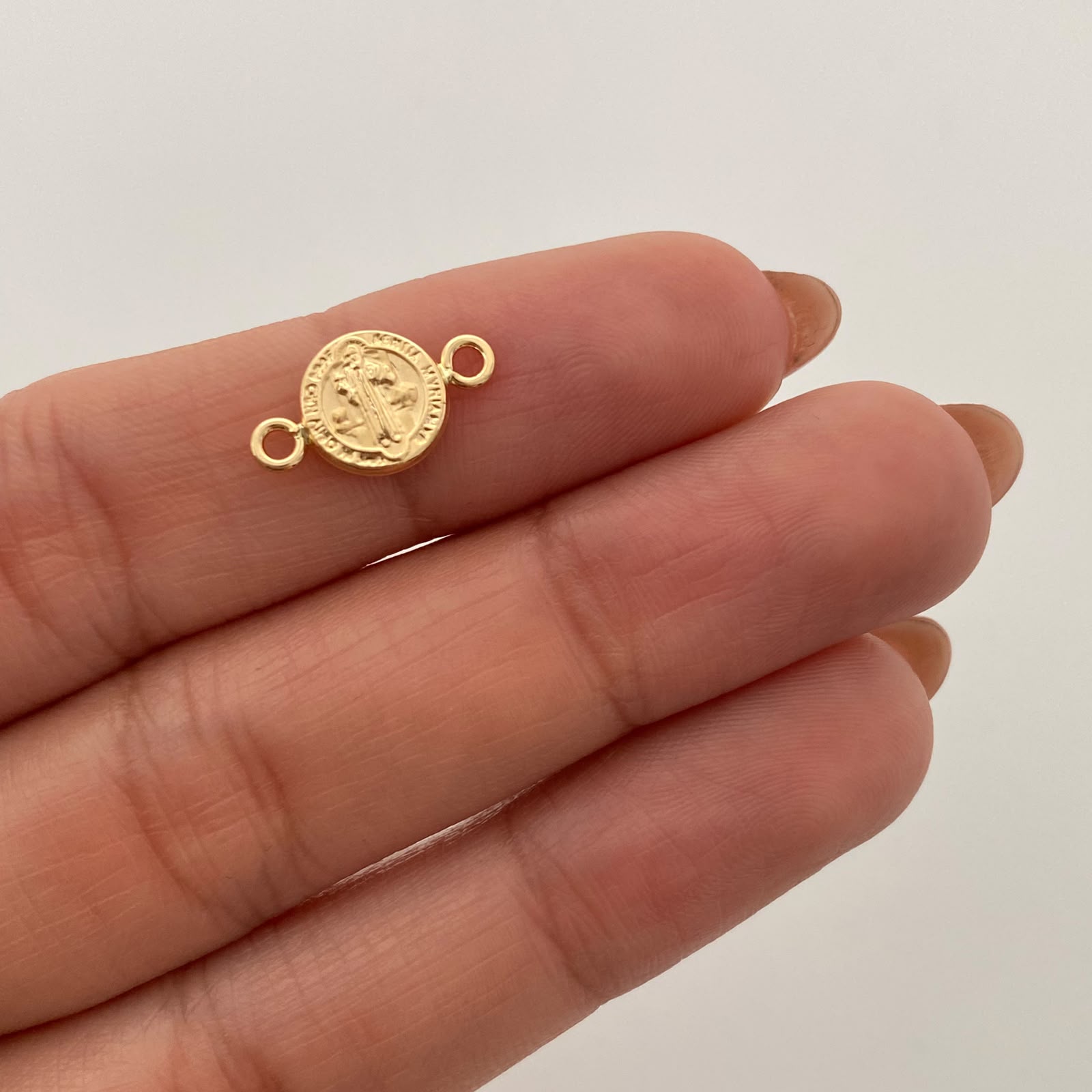 Herraje San Benito Oro amarillo 18k 0,4 Gr / 1,5 Cm
