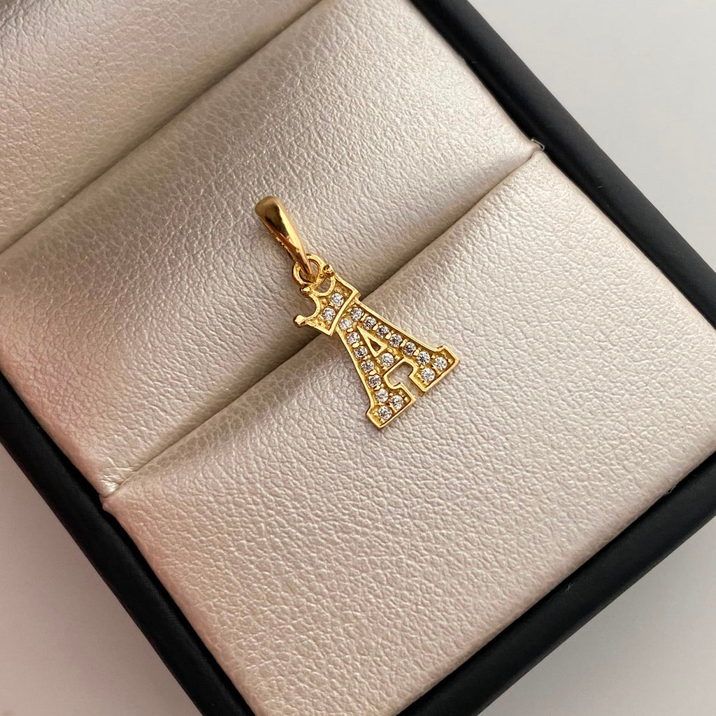 Dije Letra A Casting Oro amarillo 18k 0,8 Gr / 7,9 mm / 1,9 Cm
