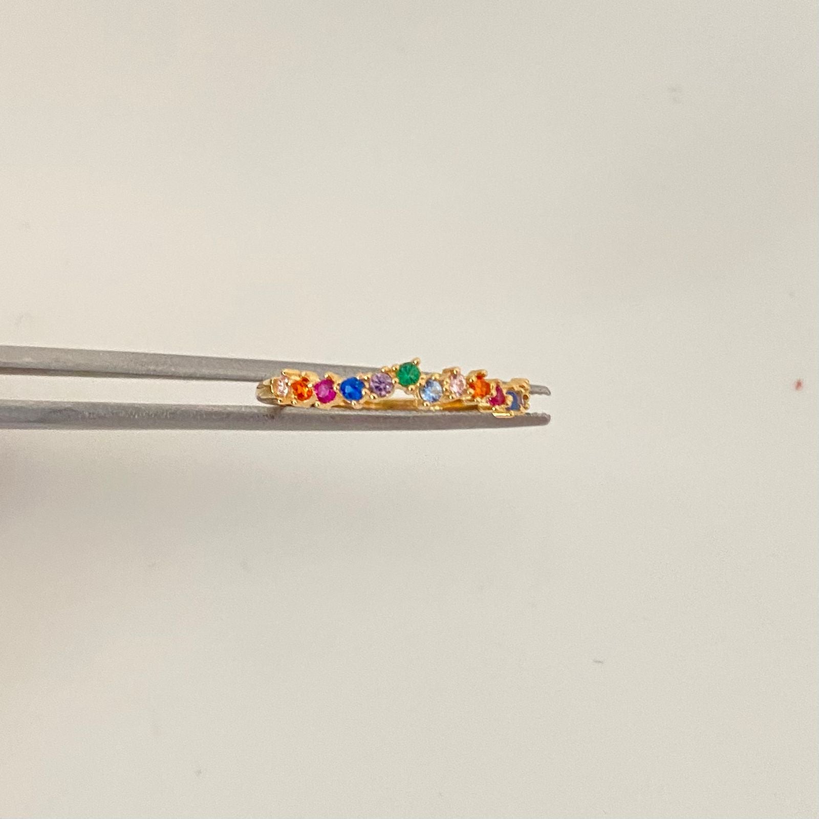 Anillo churumbela colores Oro amarillo 18k / Talla 6 1/4 / 1,20 Gr