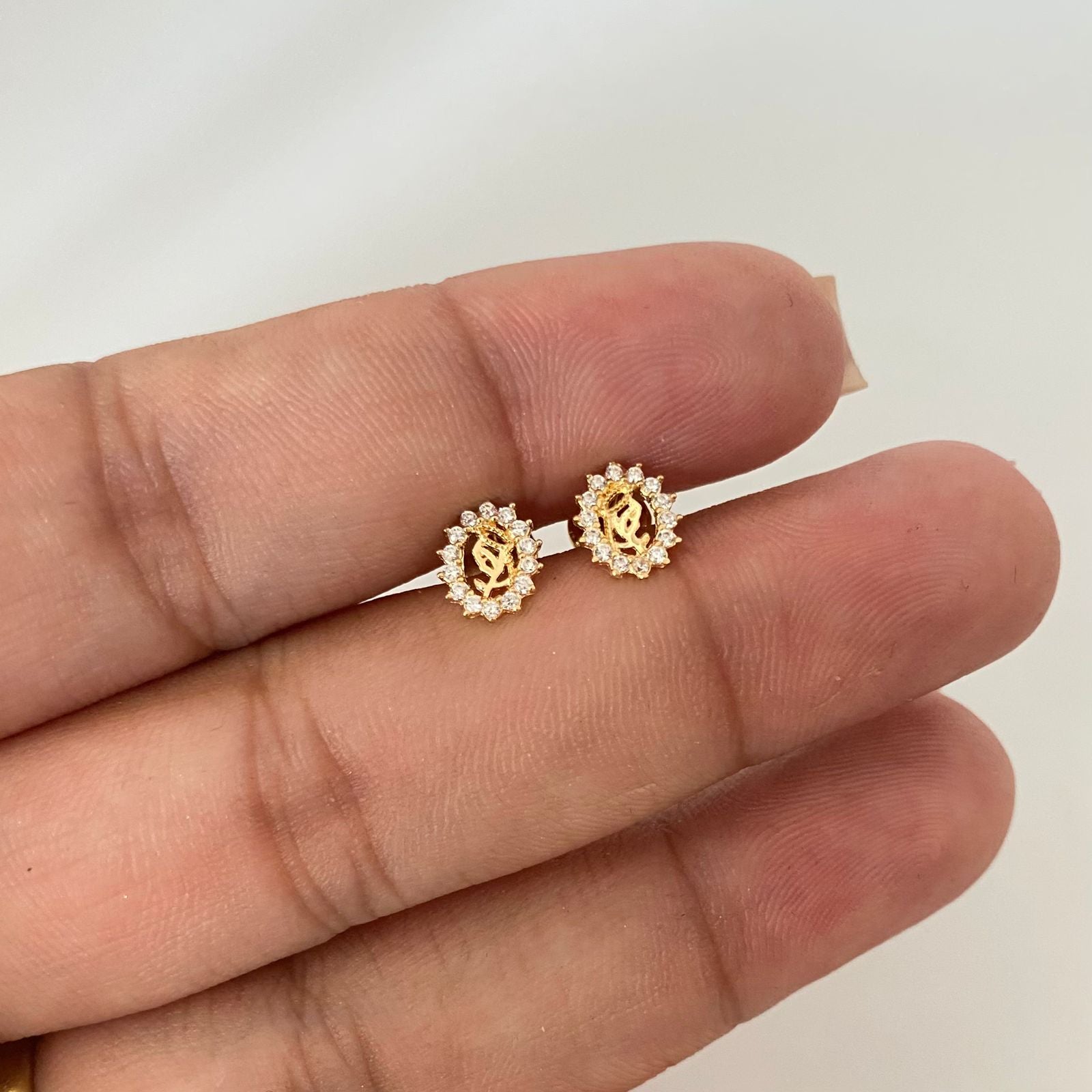 Topos virgen orando casting Oro amarillo 18k 0,8 Gr / 6,4 mm