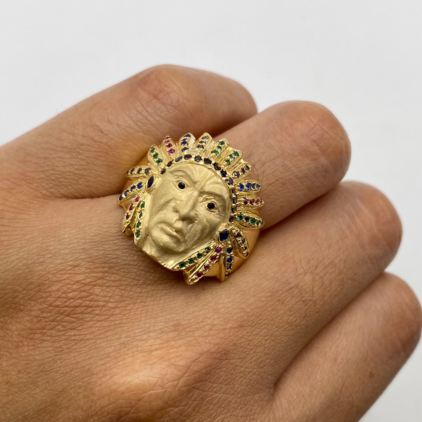Anillo indio circones multicolor Oro amarillo 18k / Talla 10 1/2 / 6,8 Gr / 7,82 mm
