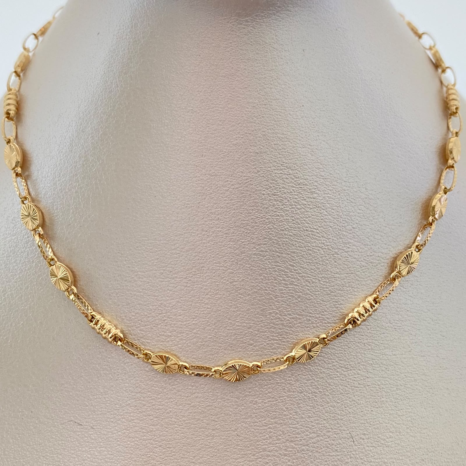Cadena Rustica Circulo Diamantado Oro amarillo 18k 9,50 Gr / 4,3 mm / 60 Cm Broche 0,40