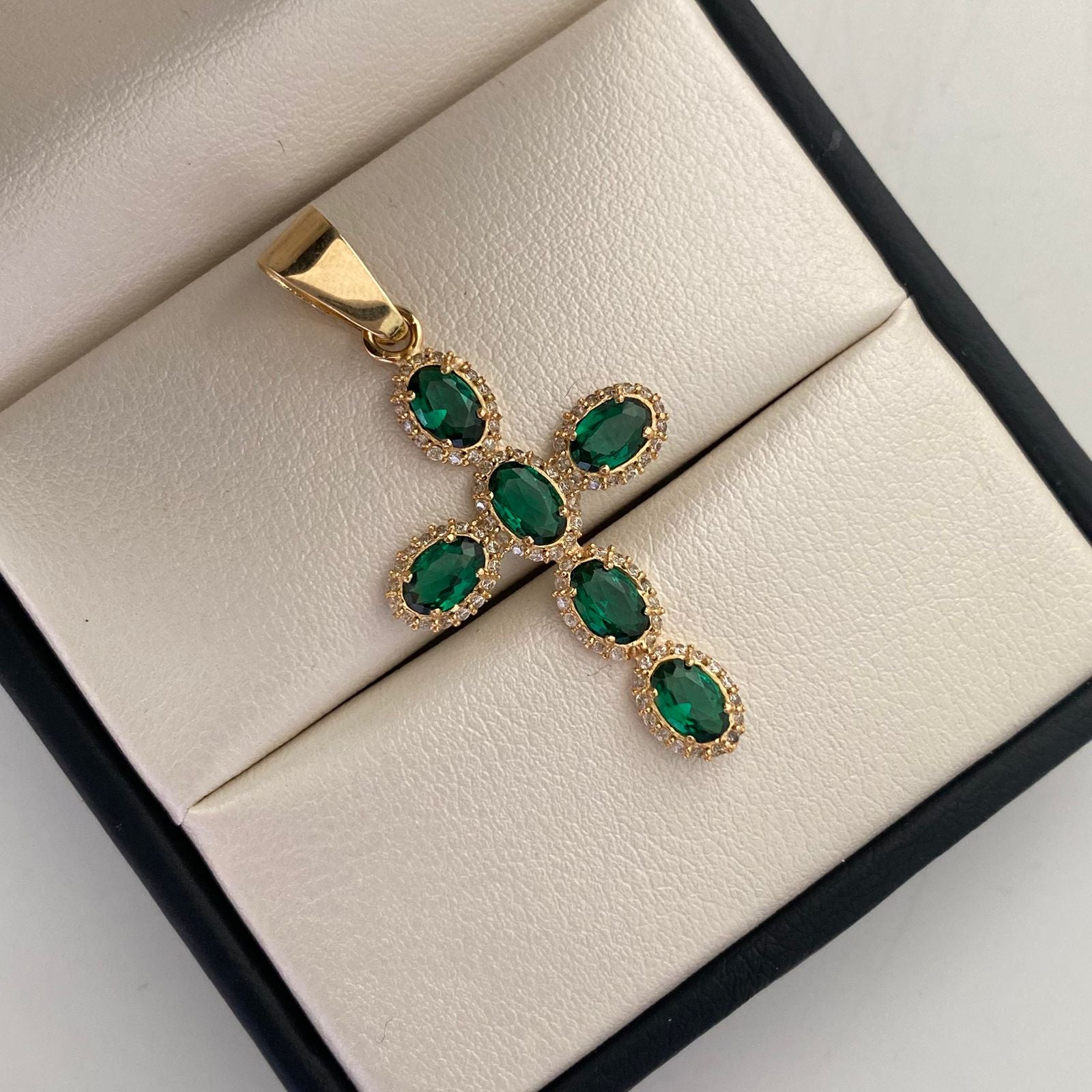 Dije Cruz Casting Verde Oro amarillo 18k 3,45 Gr / 23 mm / 4,5 Cm