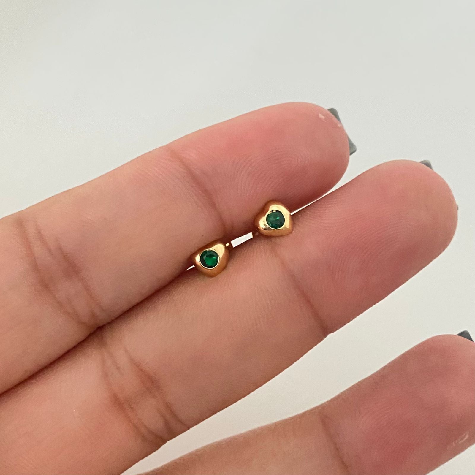 Topos corazon punto circon verde Oro amarillo 18k 0,6 Gr / 5,0 mm