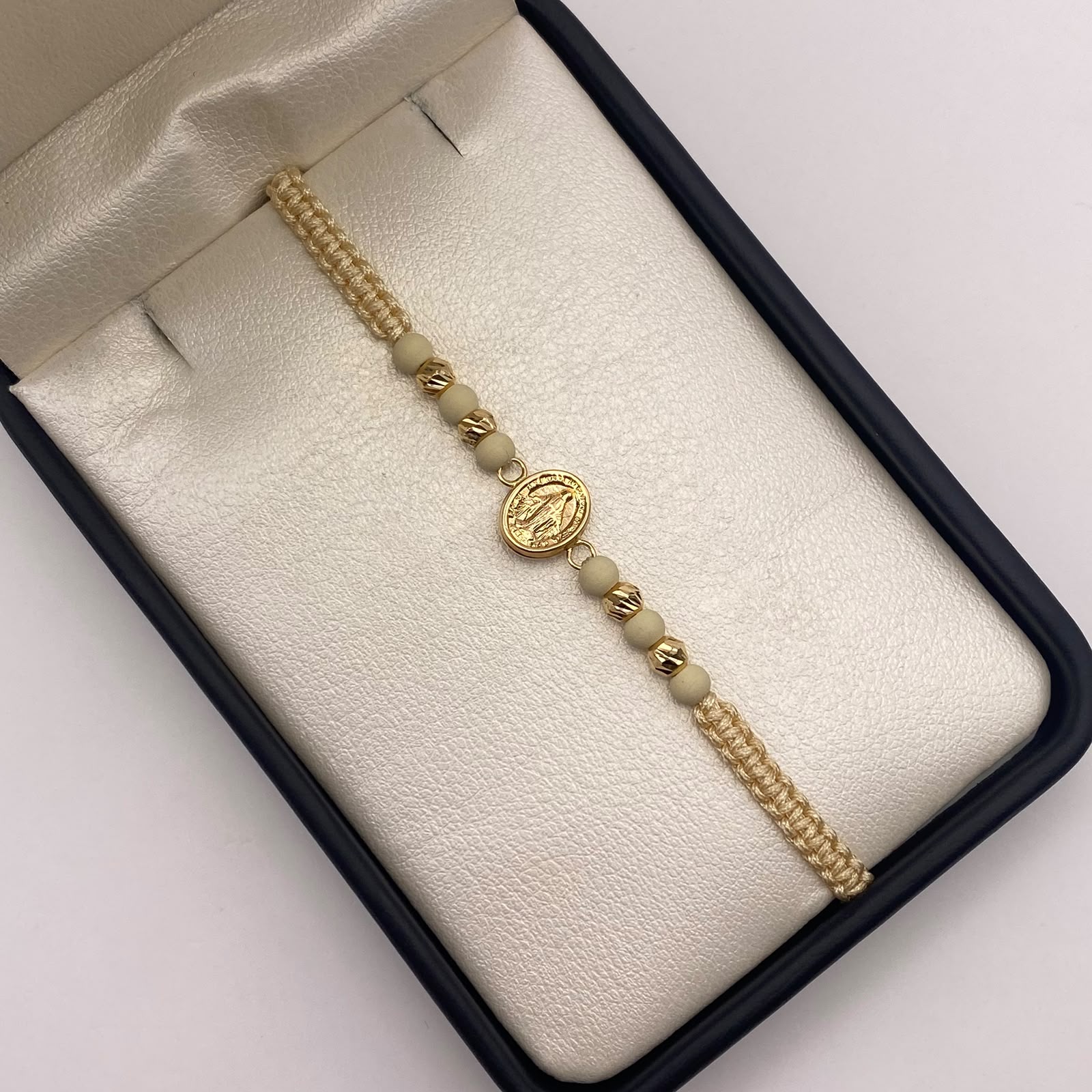 Pulsera tejida Herraje virgen milagrosa + bolas diamantadas4mm Oro amarillo 18k 0,7 Gr
