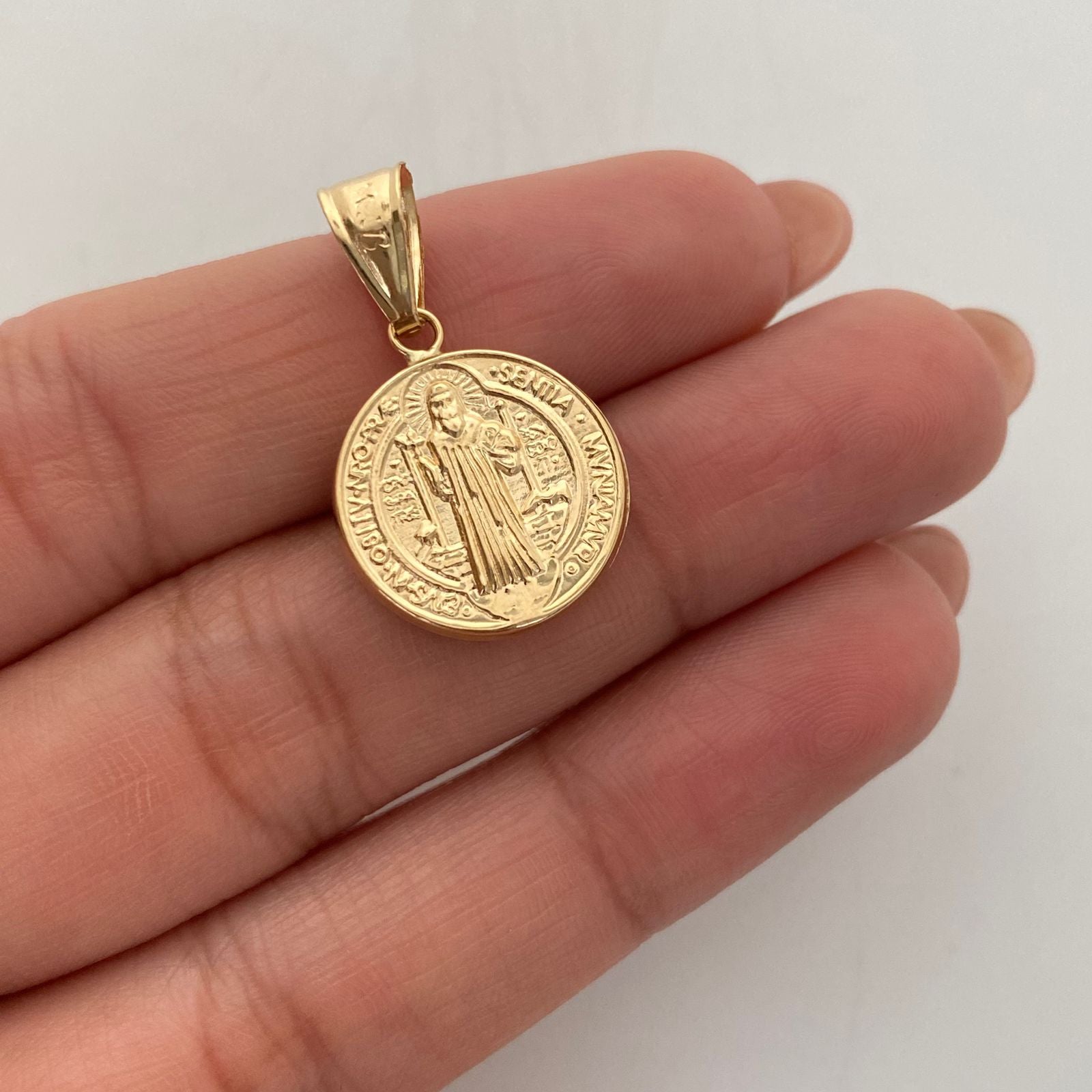 Dije San Benito Oro amarillo 18k 1,25 Gr / 16,1 mm / 2,5 Cm