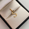 Dije Letra S Casting Oro amarillo 18k 0,55 Gr / 8,2 mm / 2 Cm