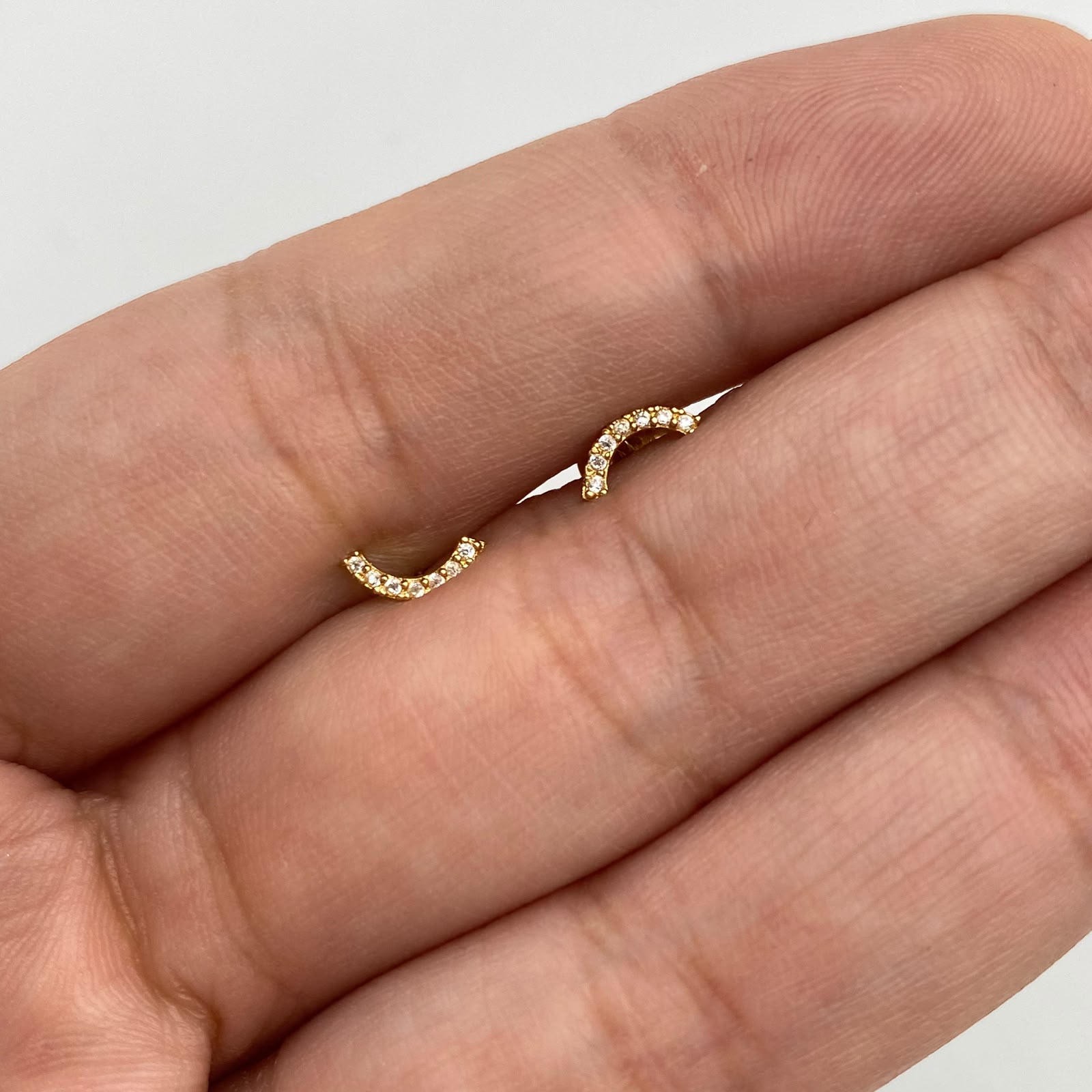 Topos Fila circones blancos Oro amarillo 18k 0,5 Gr / 3,1 mm