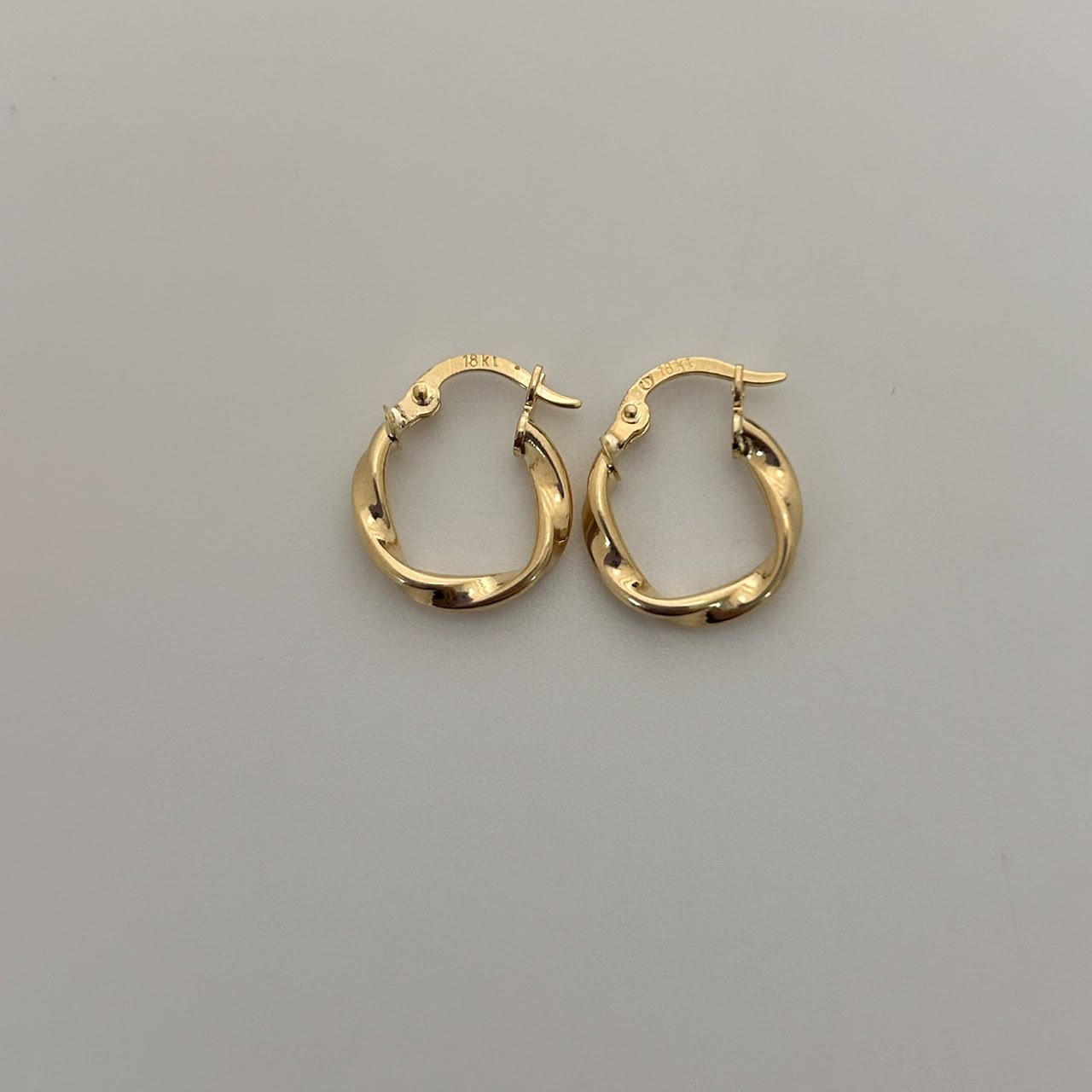 Candonga Entorchada Oro amarillo 18k 1,15 Gr / 2,7 Cm