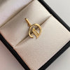 Dije Letra D Casting Oro amarillo 18k 1,1 Gr / 11,4 mm / 1,8 Cm