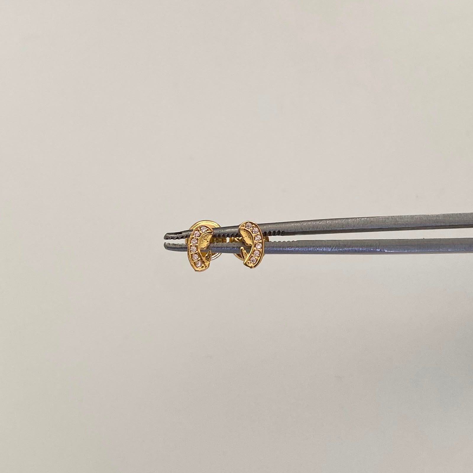 Topos Niña Maria Casting Blanco Oro amarillo 18k 0,9 Gr / 4,6 mm
