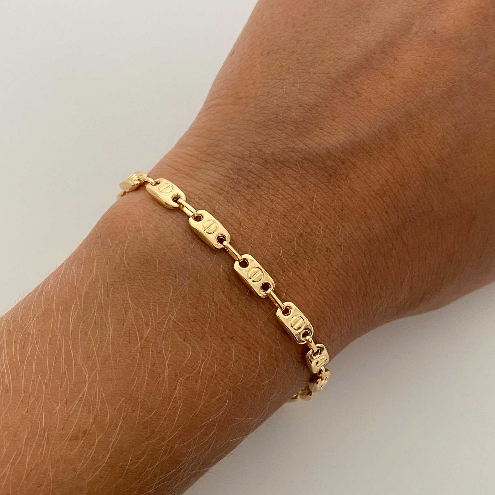 Pulso Rustico Oro amarillo 18k 3,35 Gr / 4,3 mm / 19 Cm Broche 0,40