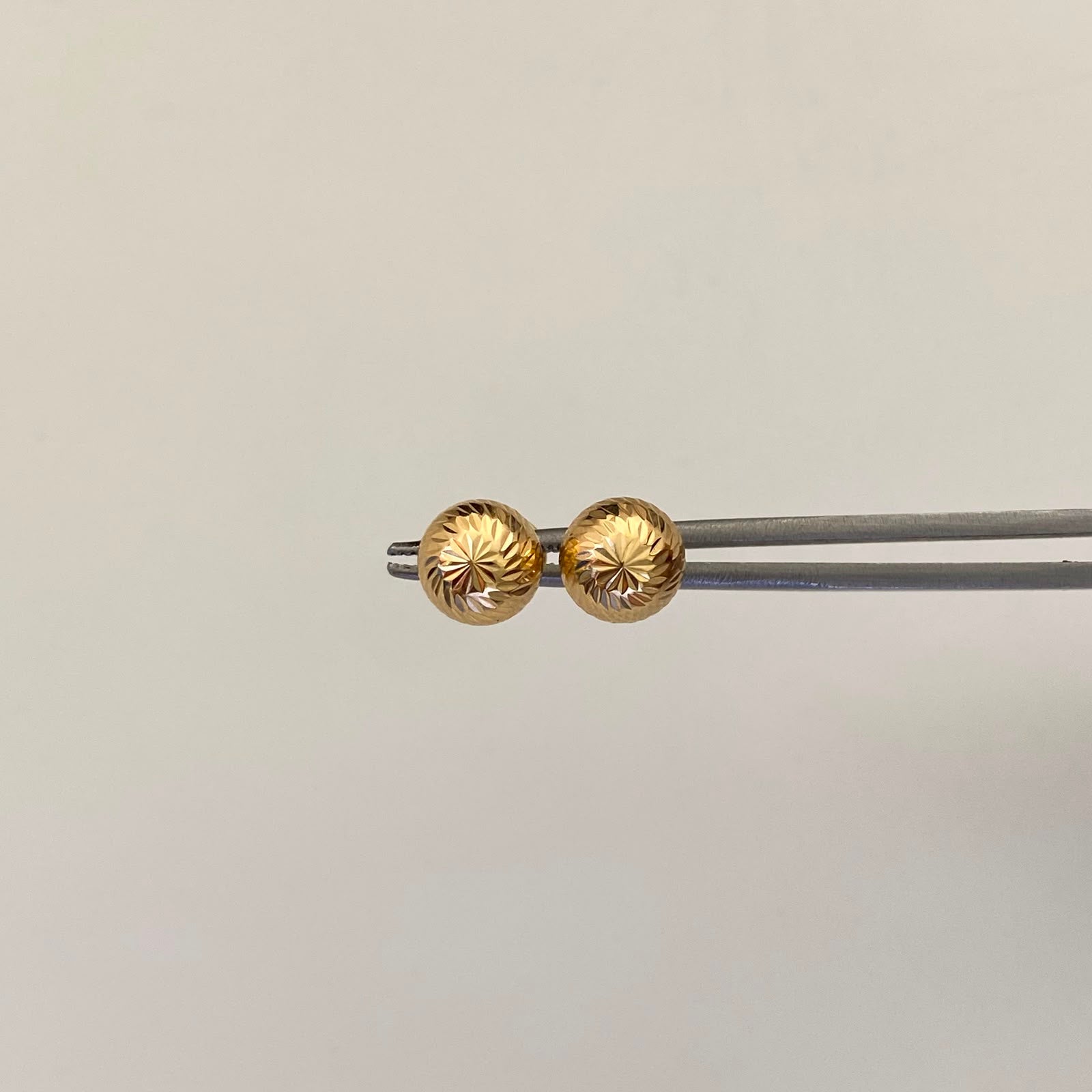 Topos Media Bola Diamantada Oro amarillo 18k 0,95 Gr / 8 mm