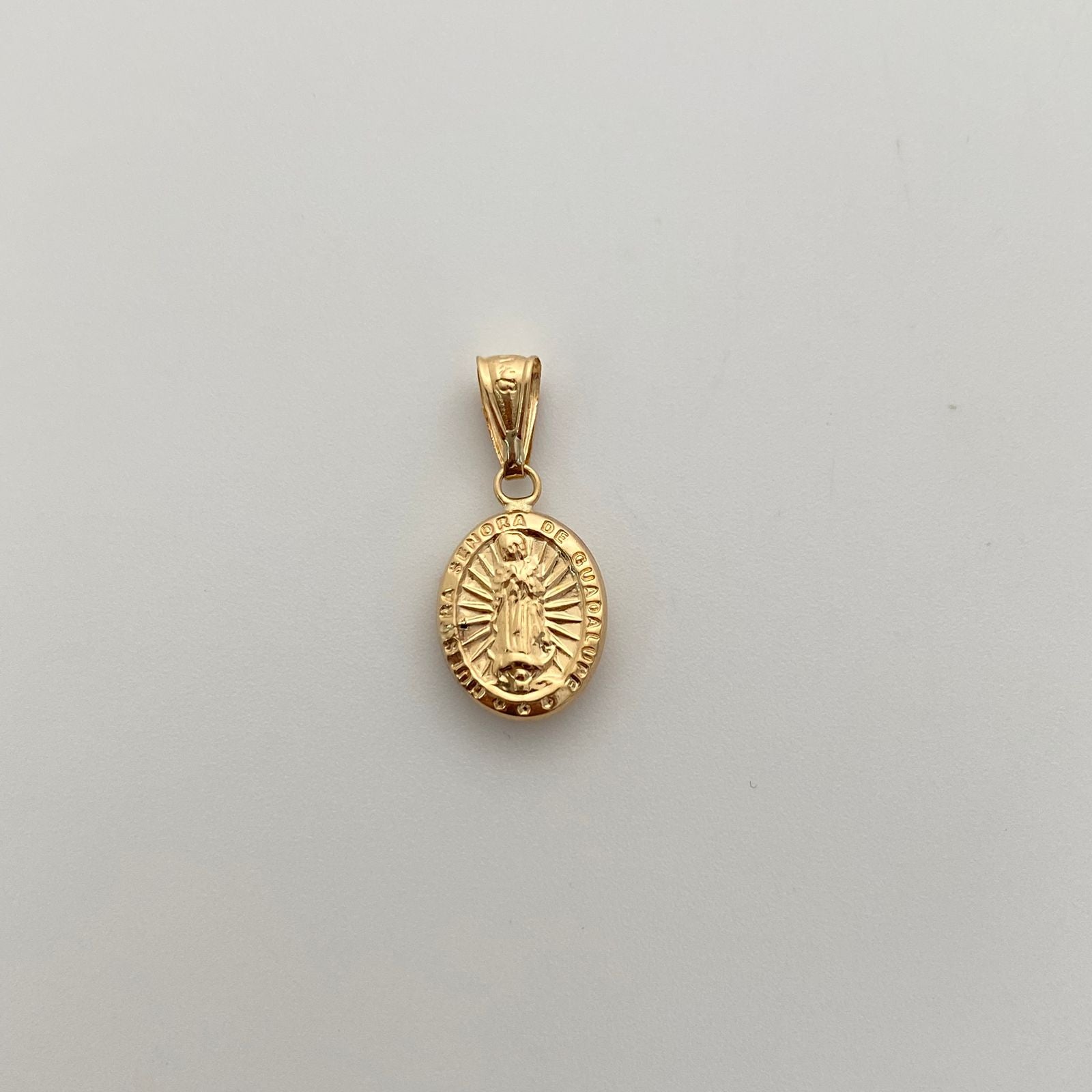Dije Virgen de Guadalupe Oro amarillo 18k 0,8 Gr / 10,3 mm / 2,1 Cm