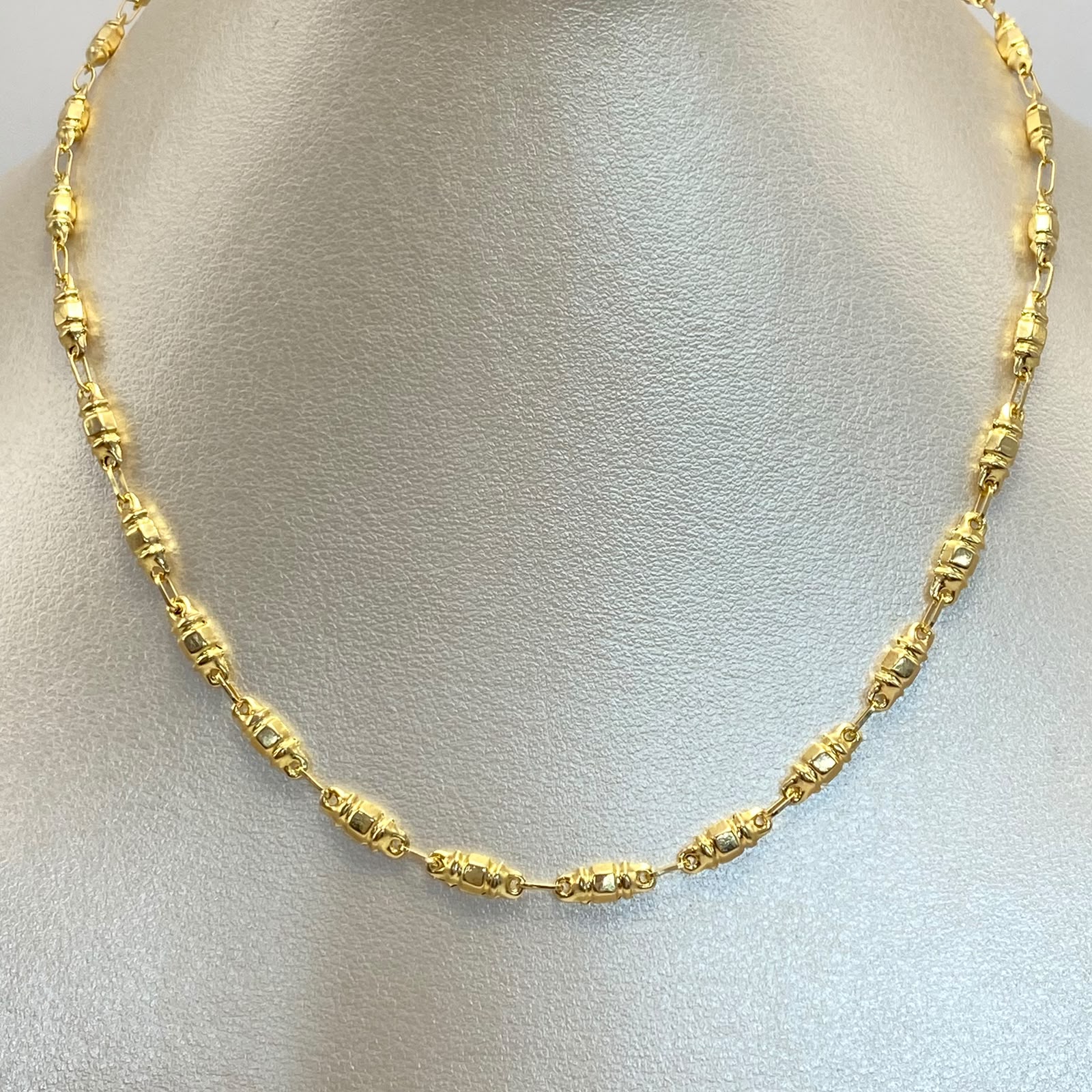 Cadena Rustica Barriles  Oro amarillo 5,90 Gr / 3,0 mm / 51 Cm Broche 0,40
