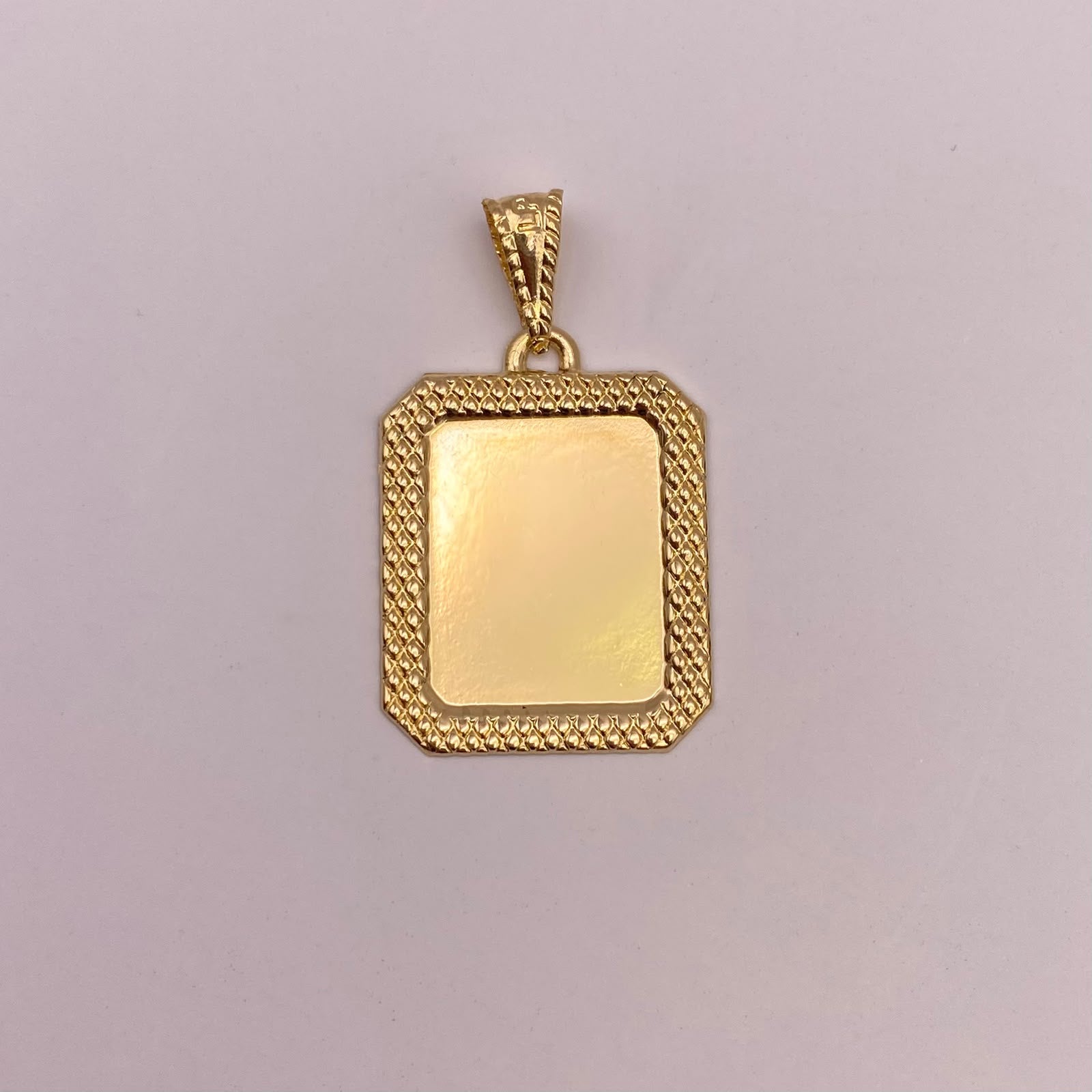 Dije placa fotograbado borde diamantado Oro amarillo 18k 1,77 Gr / 21,16 mm / 3,5 Cm