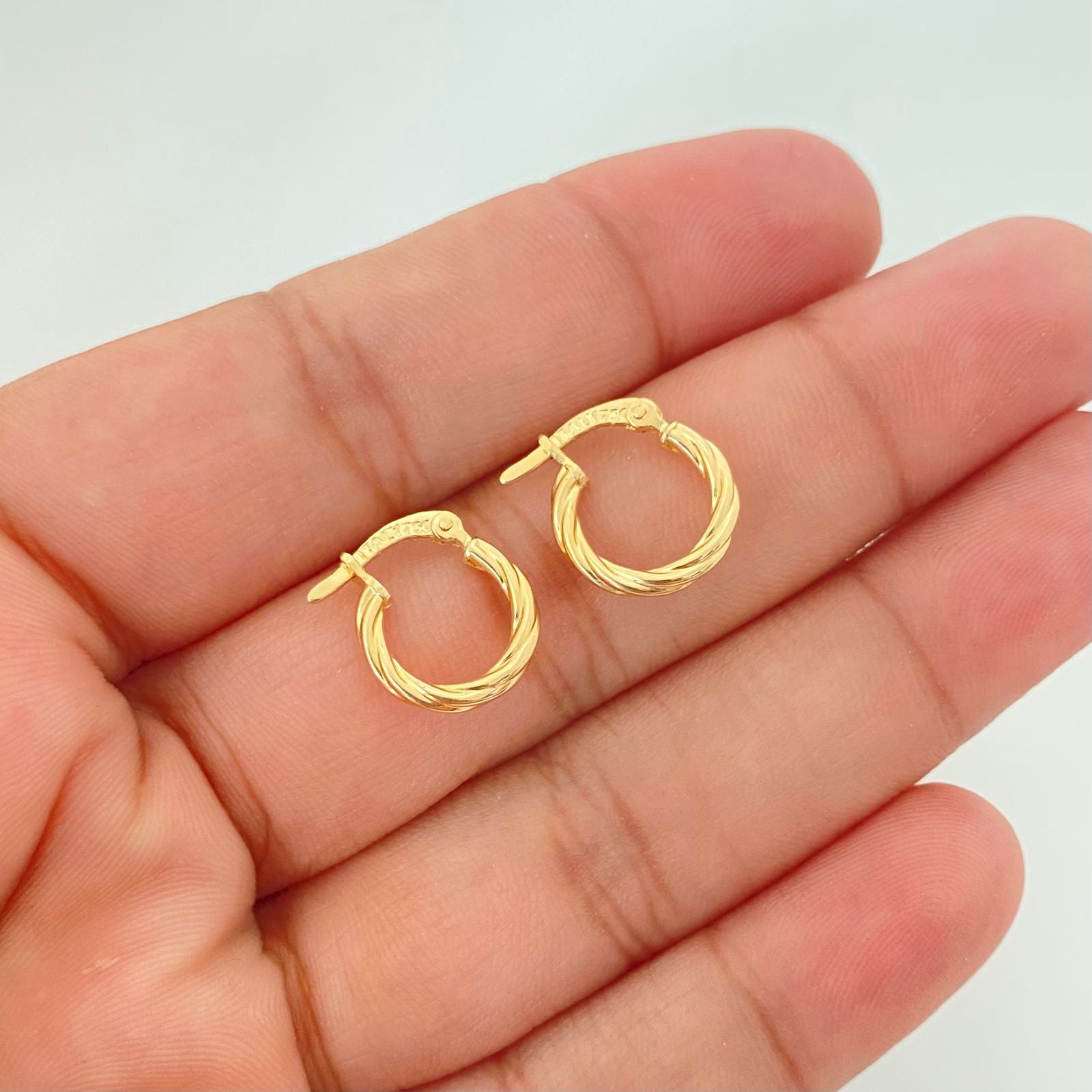 Candonga entorchada mini Oro amarillo 18k 1,0 Gr / 1,2 Cm
