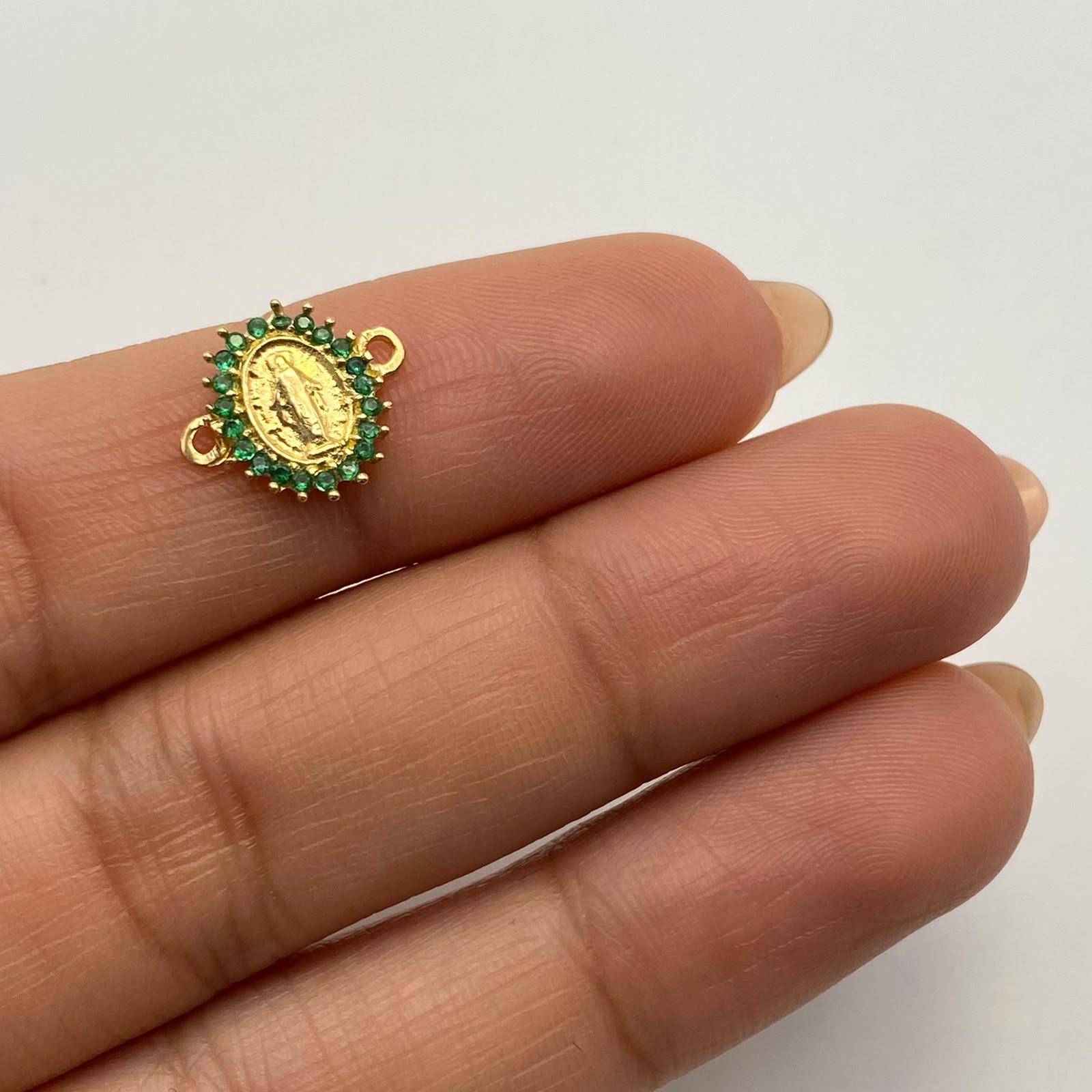 Herraje Virgen milagrosa verde Oro amarillo 18k 0,75 Gr / 1,4 Cm
