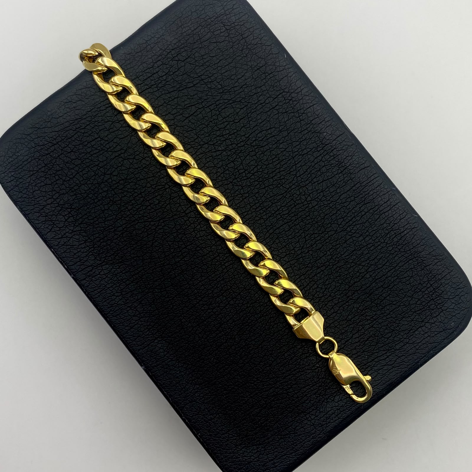 Pulso It cubano inflado Oro amarillo 18k +1 / 6,01 Gr / 6,85 mm / 21,5 Cm