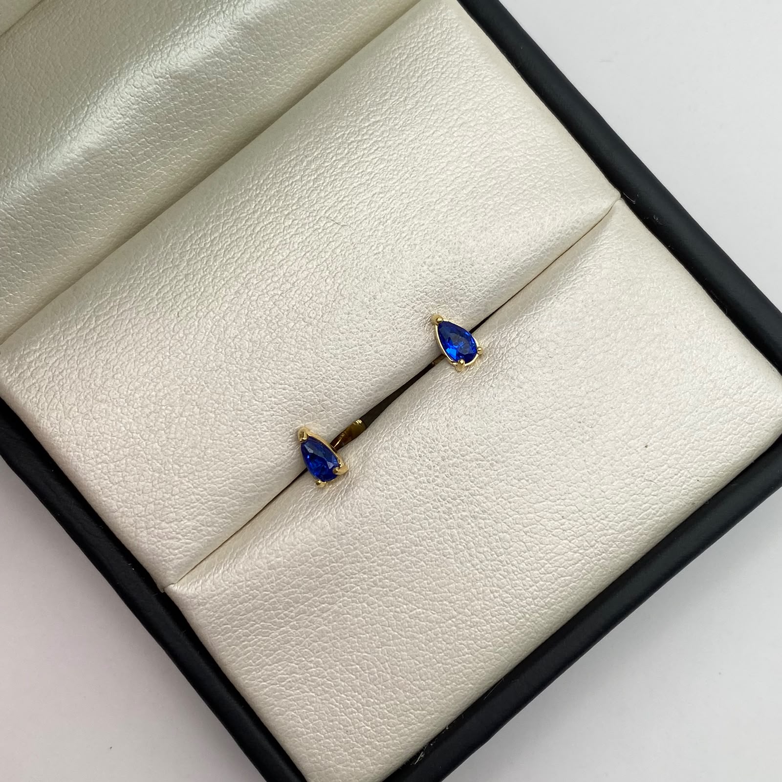 Topos gota circón azul rey Oro amarillo 18k 0,7 Gr / 3,4 mm