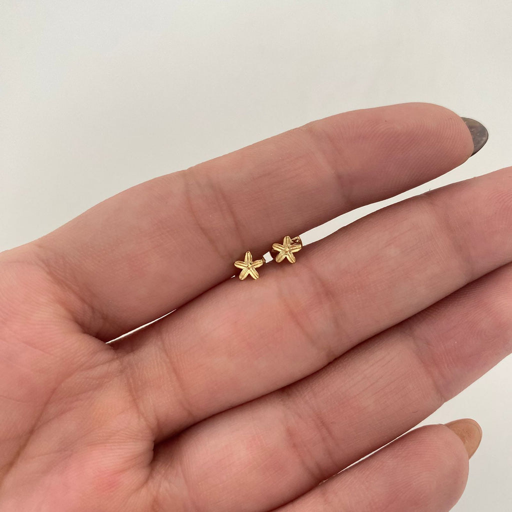 Topos Florecita Oro amarillo 18k 0,5 Gr / 4,2 mm