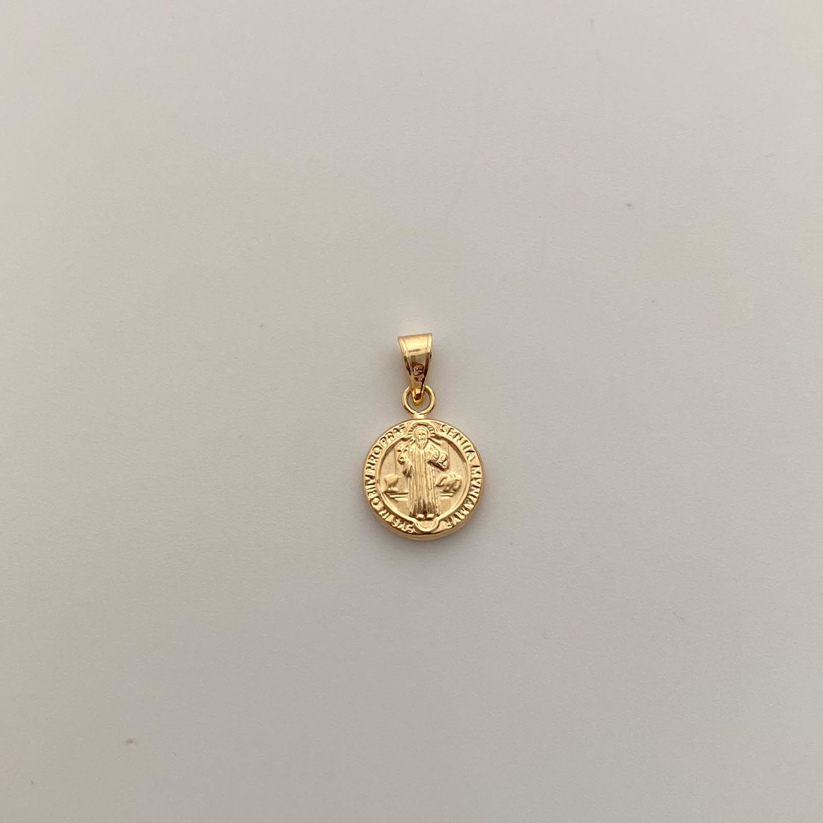 Dije San Benito Oro amarillo 18k 0,55 Gr / 10,05 mm / 1,7 Cm