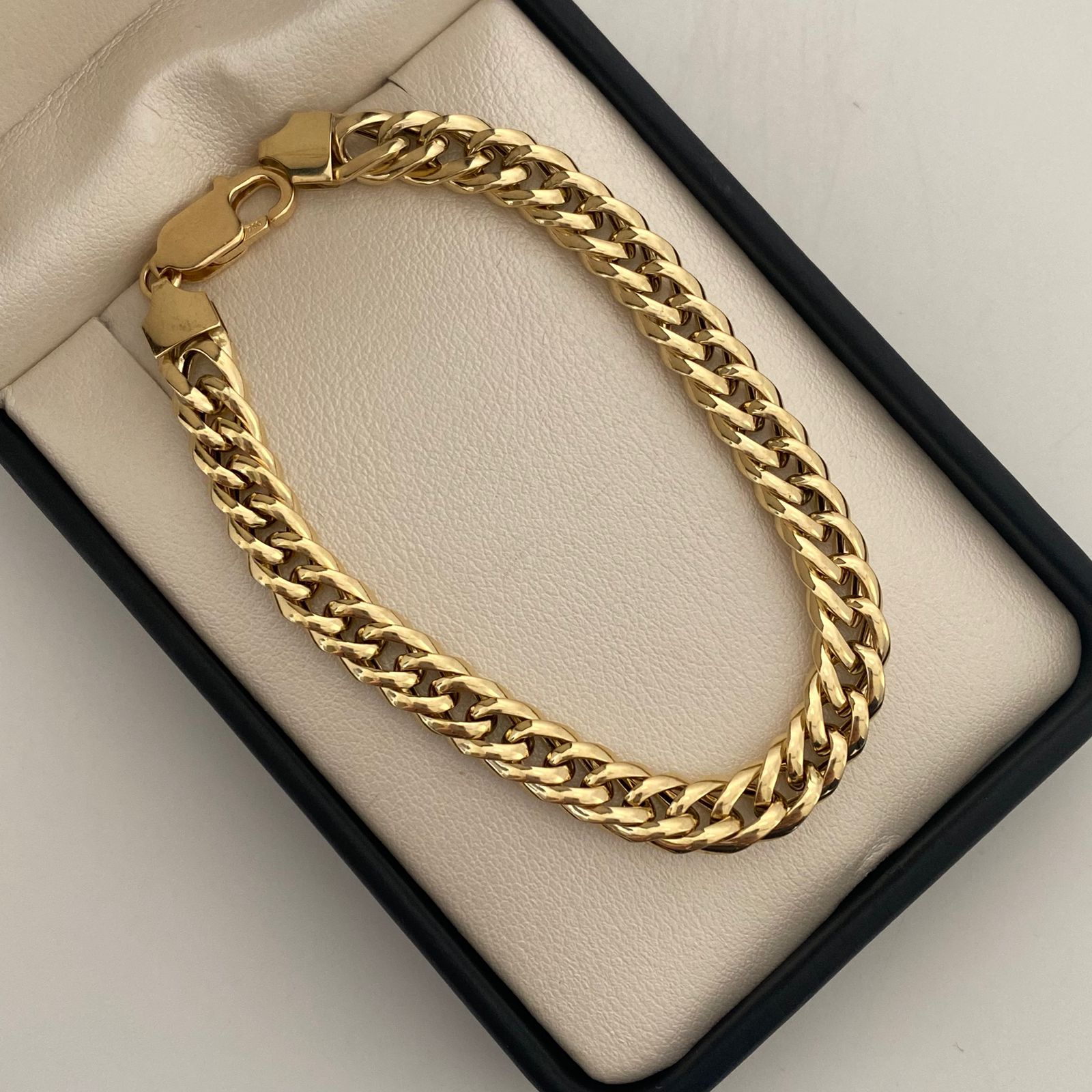 Pulso It Cubano inflada Oro amarillo 18k +1 / 8,4 Gr / 7,4 mm / 20,5 Cm