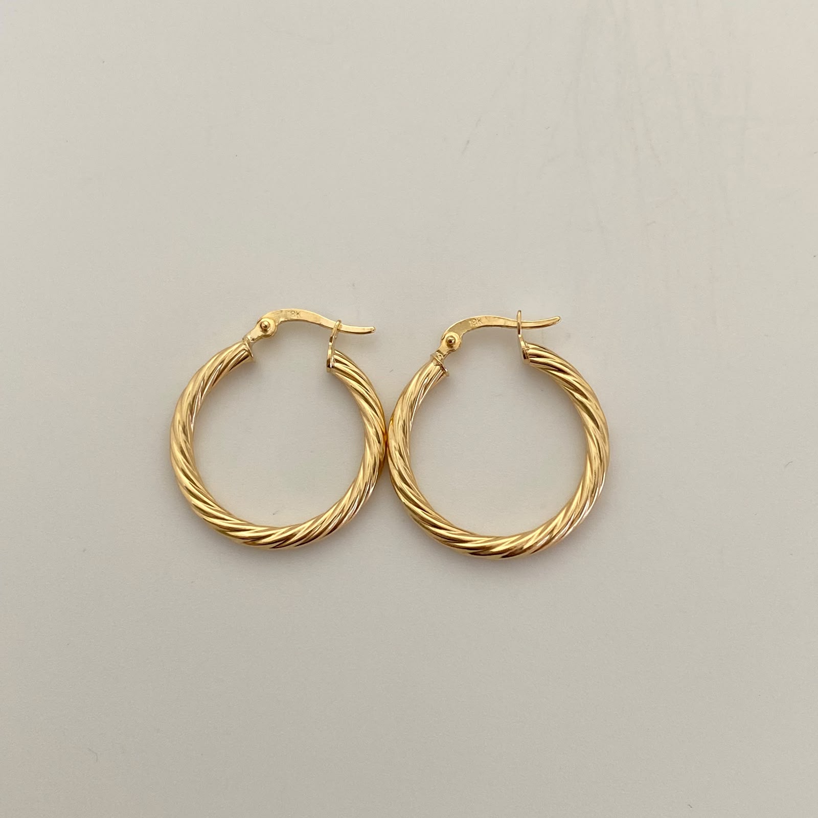 Candonga Entorchada Oro amarillo 18k 2,15 Gr / 2,6 Cm