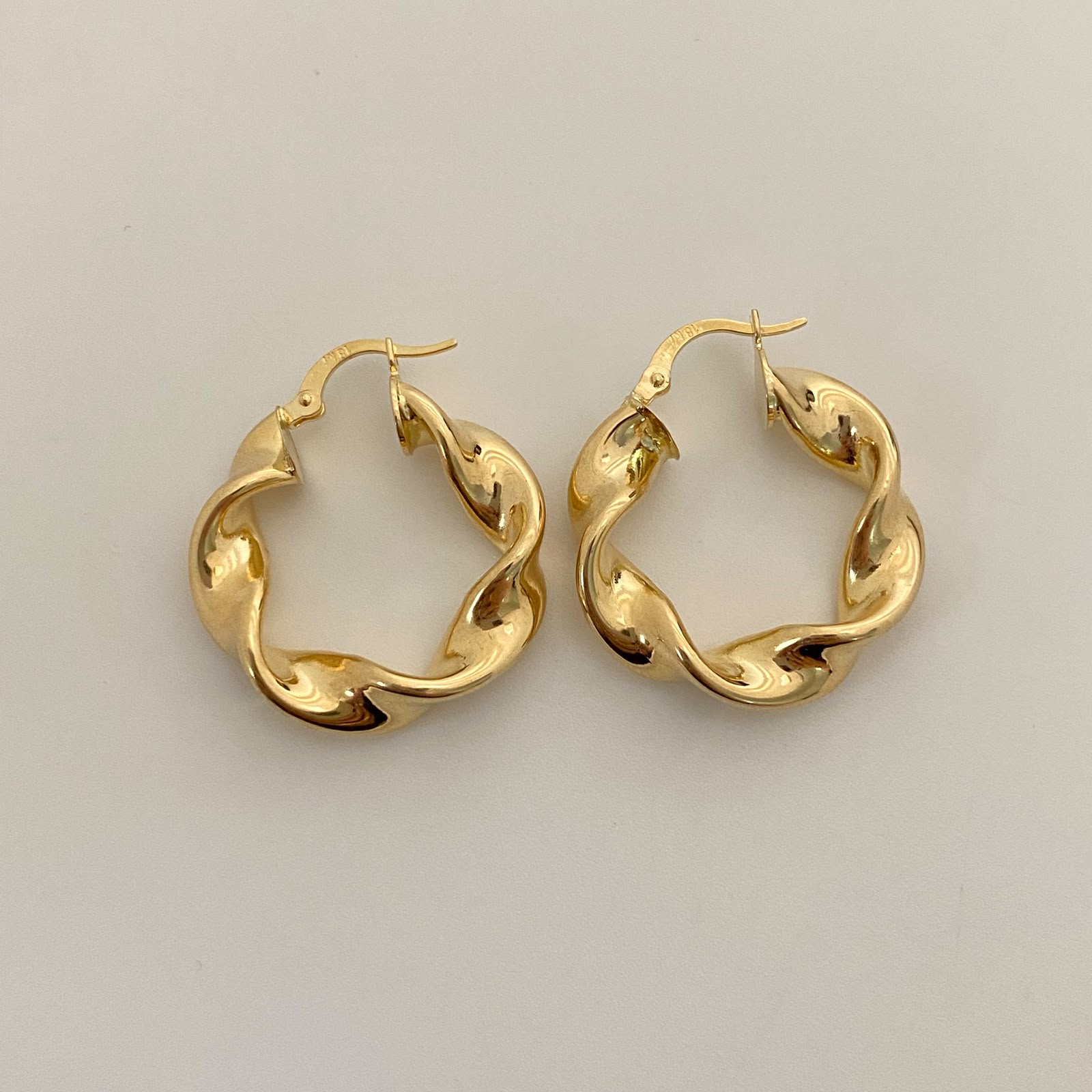 Candonga Entorchada Oro amarillo 18k 4,95 Gr / 3 Cm
