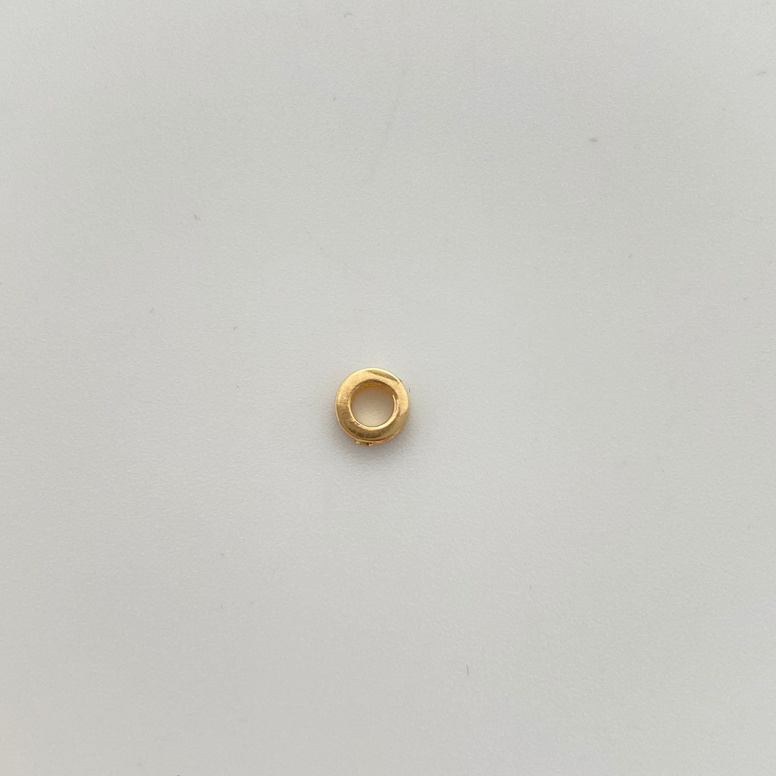 Herraje mini cilindro con circones verdes Oro amarillo 18k 0,3 Gr / 0,2 Cm
