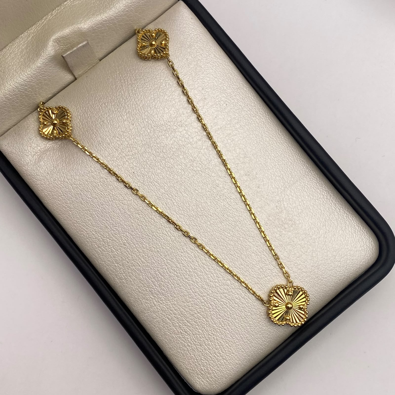 Cadena It Trebol diamantado Oro amarillo 18k 6,71 Gr / 0,9 mm / 45 Cm