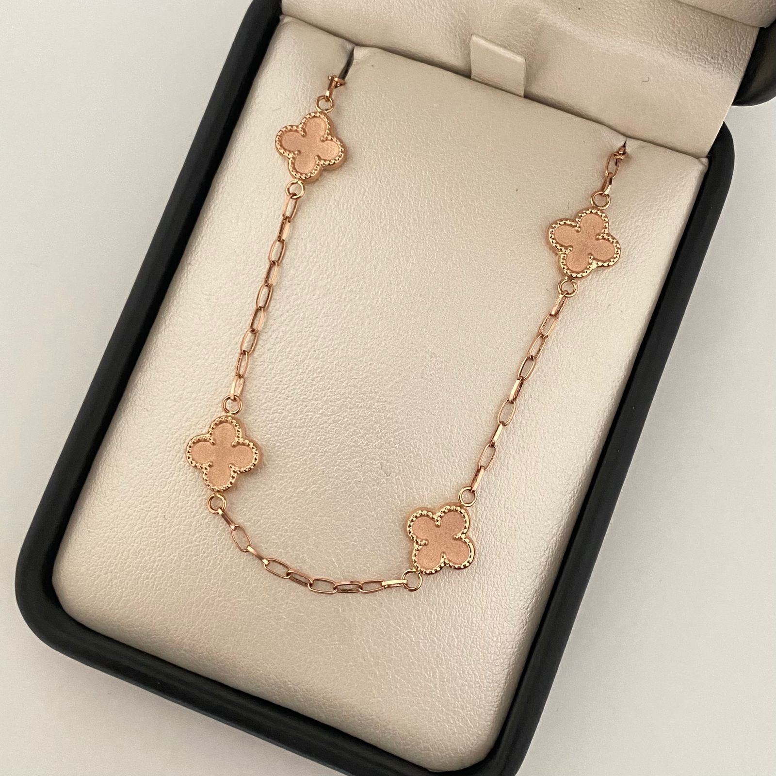 Pulso trebol fondo mate Oro rosa 18k 3,15 Gr / 2,0 mm / 19 Cm Broche 0,30