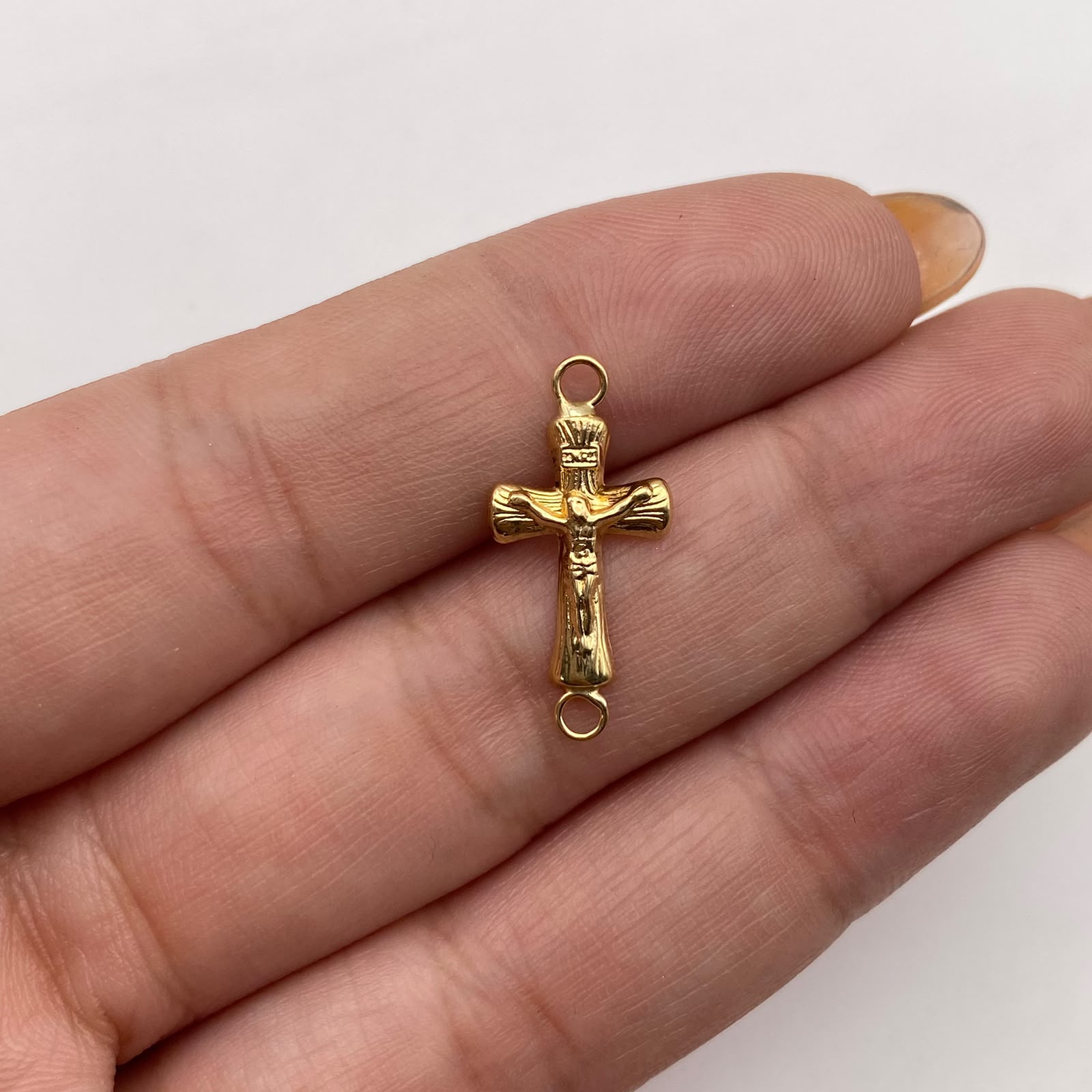 Herraje cruz cristo Oro amarillo 18k 0,45 Gr / 2,5 Cm