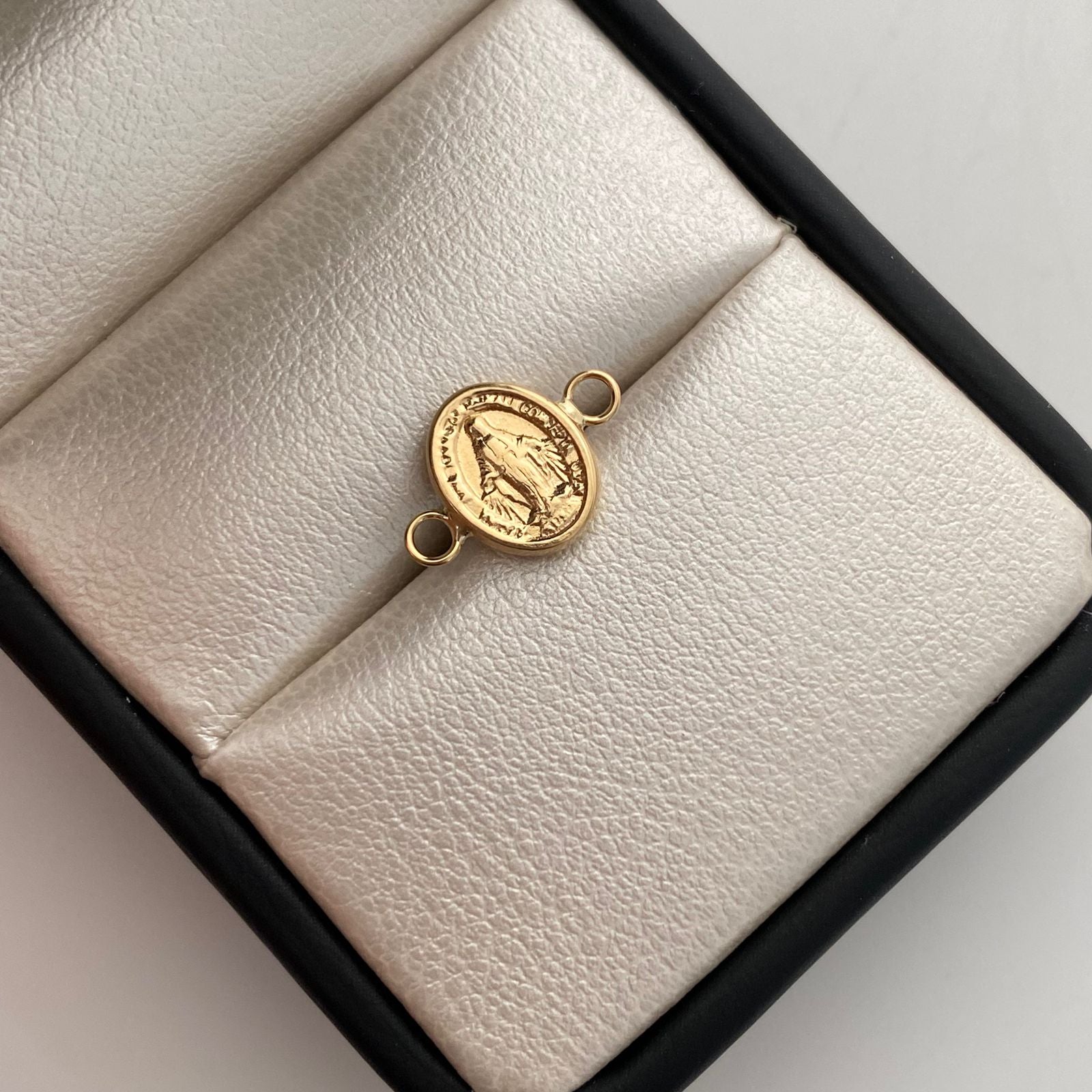 Herraje Virgen Milagrosa Oro amarillo 18k 0,5 Gr / 1,2 Cm
