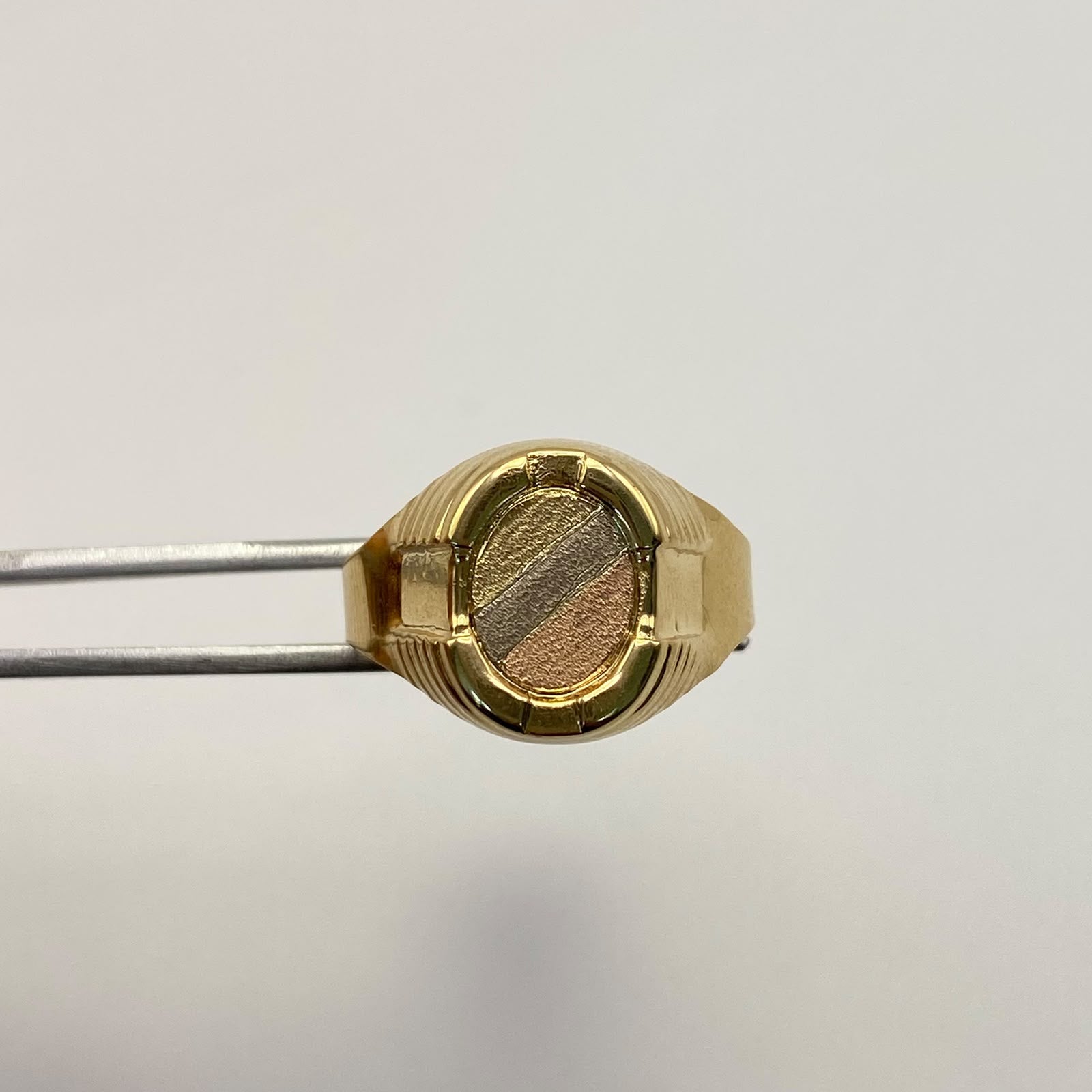 Anillo Circulo matte Tres oros 18k / Talla 12 / 3,9 Gr / 4,4 mm