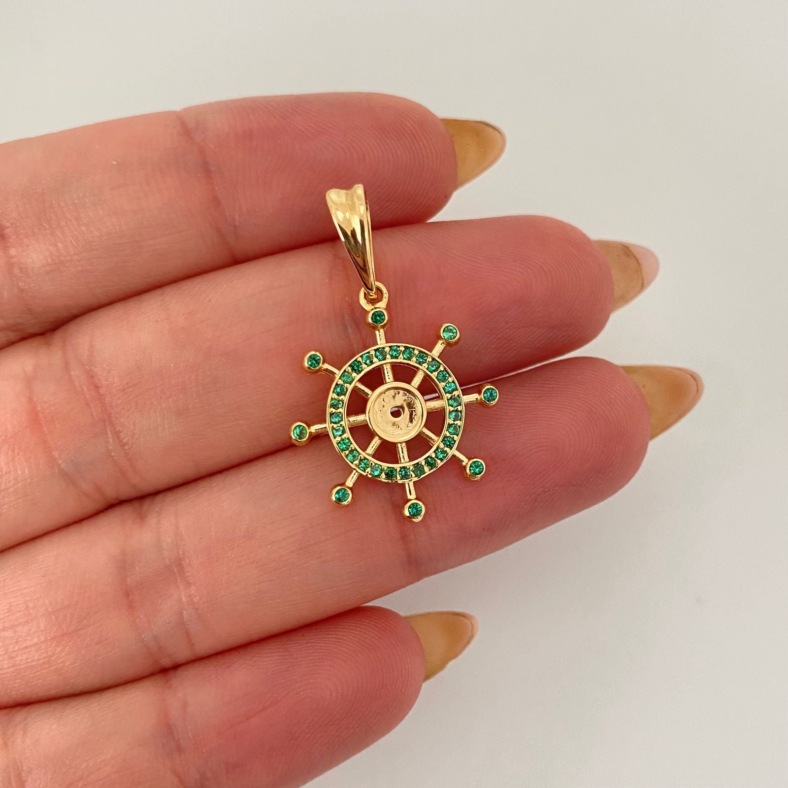 Dije timon circones verdes Oro amarillo 18k 2,65 Gr / 2,9 Cm