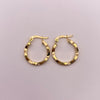 Candonga ondulada lineas Oro amarillo 18k 1,58 Gr / 2 Cm