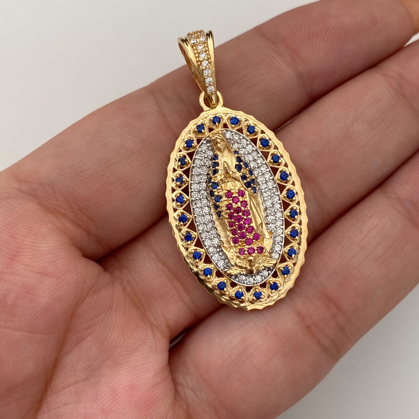 Dije Virgen de Gaudalupe Casting Oro amarillo 18k 5,55 Gr / 20 mm / 4,1 Cm
